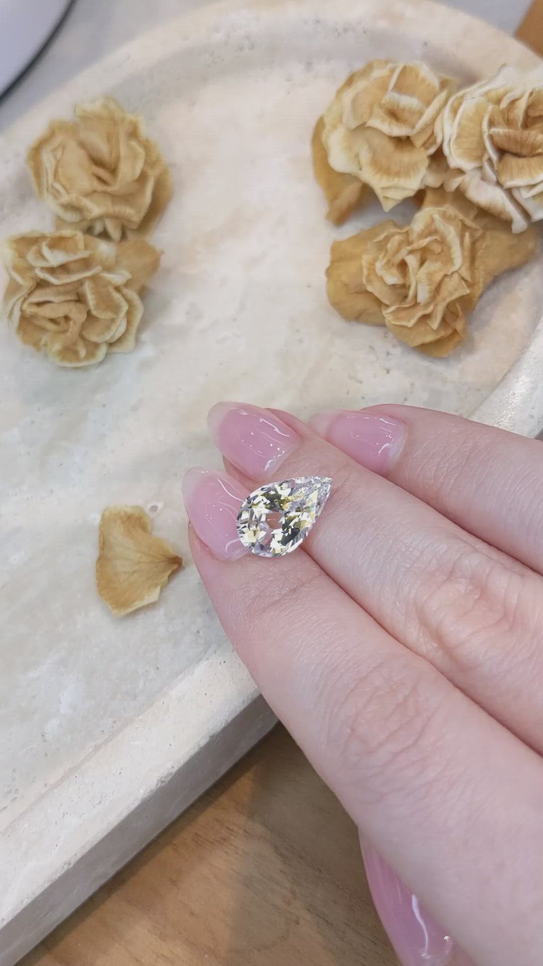 6.15 Ct. Yellow Sapphire from Ceylon (Sri Lanka) Size Video