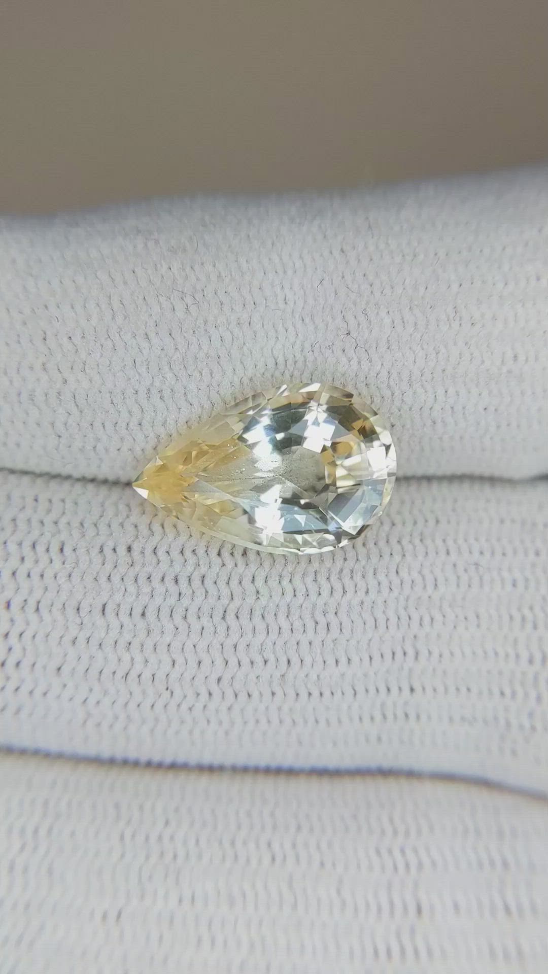 6.15 Ct. Yellow Sapphire from Ceylon (Sri Lanka) Size Video