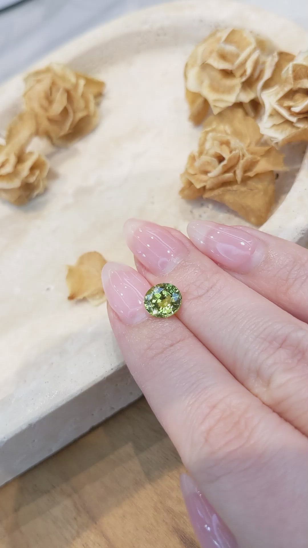 2.09 Ct. Yellowish Green Sapphire from Ceylon (Sri Lanka) Size Video