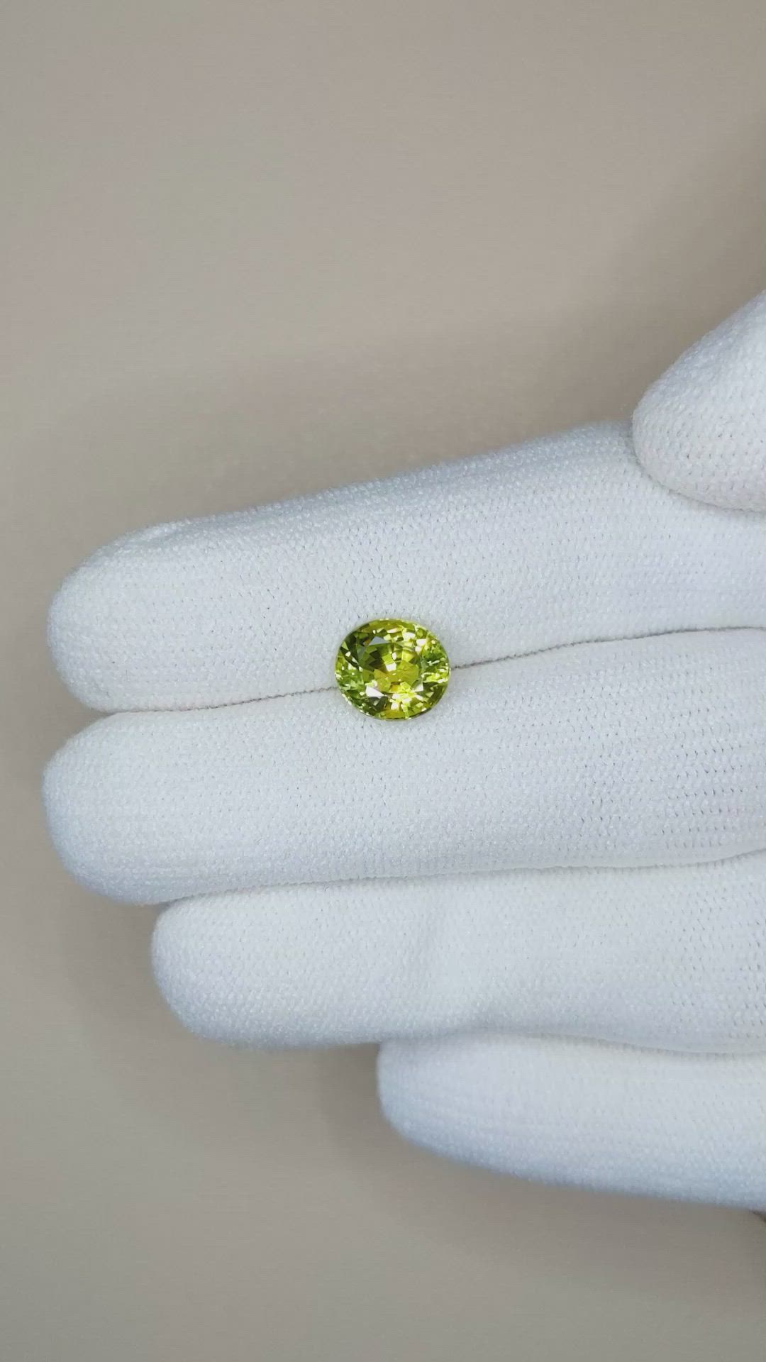 2.09 Ct. Yellowish Green Sapphire from Ceylon (Sri Lanka) Size Video