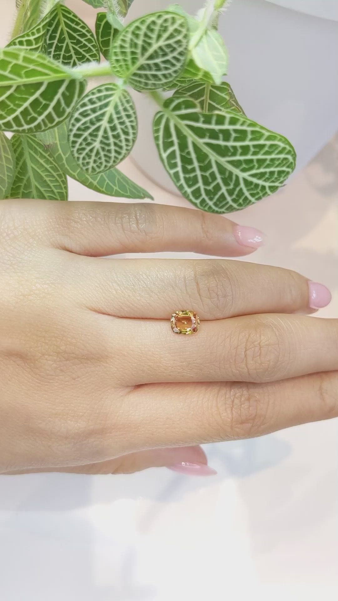 1.15 Ct. Reddish Orange Sapphire from Ceylon (Sri Lanka) Size Video