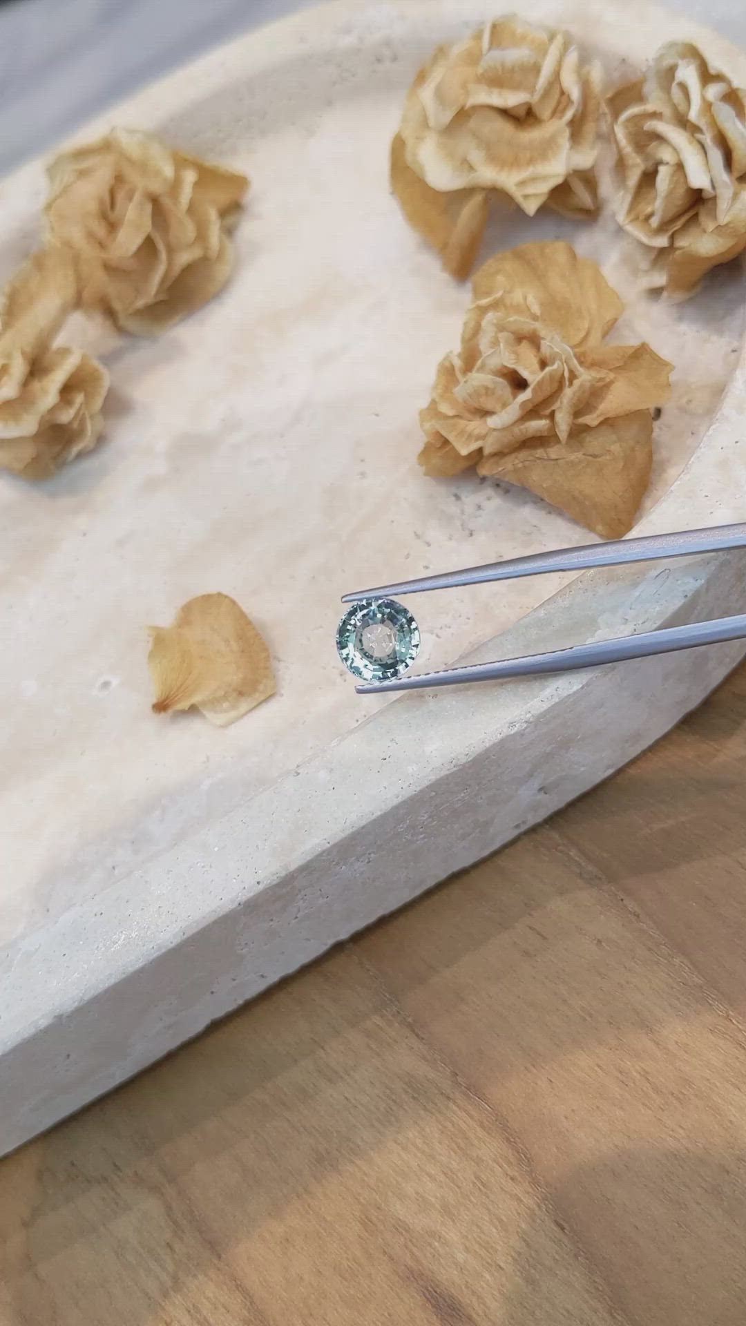 2.69 Ct. Greenish Blue Sapphire from Ceylon (Sri Lanka) Size Video