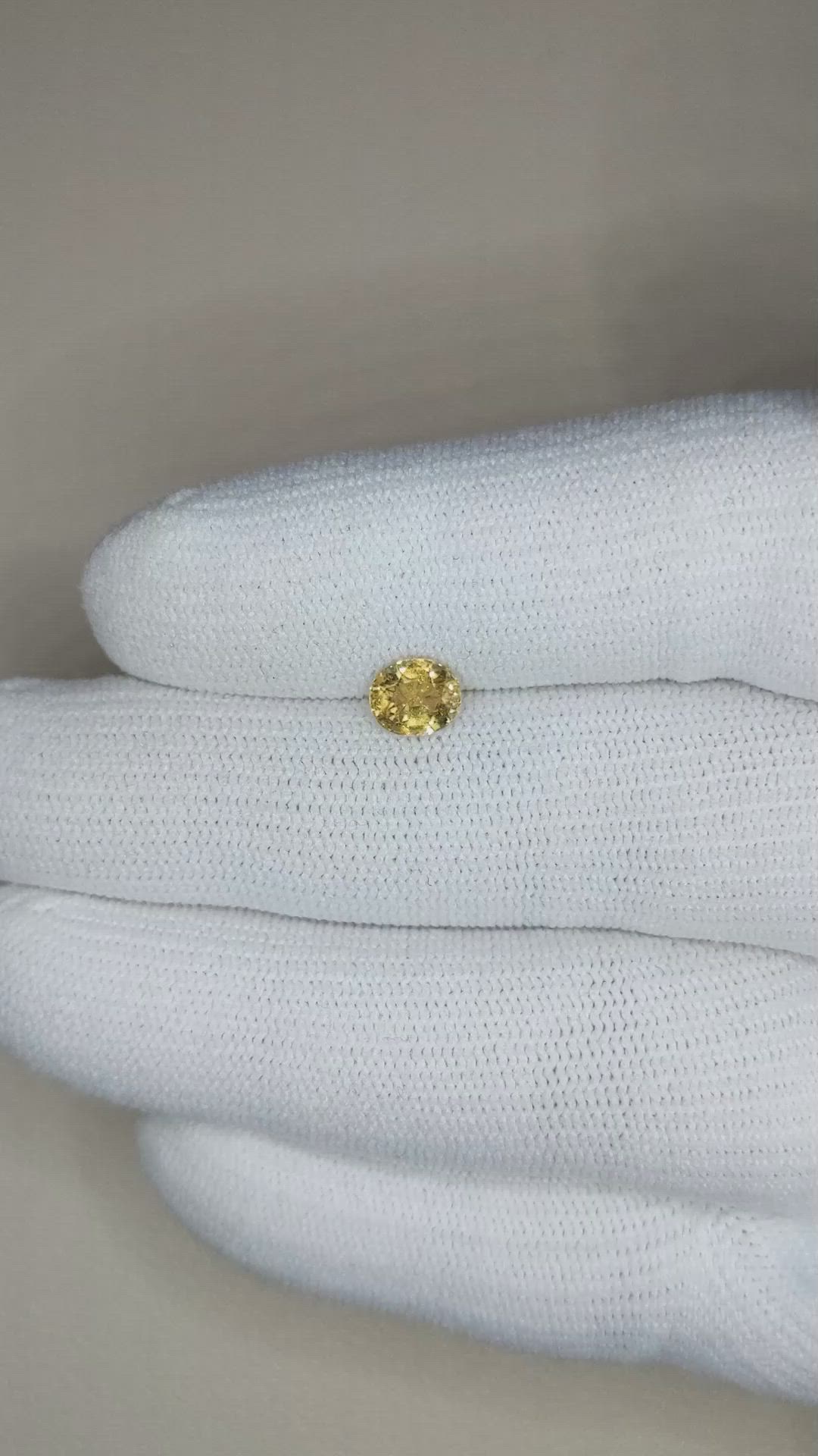 1.09 Ct. Greenish Yellow Sapphire from Ceylon (Sri Lanka) Size Video
