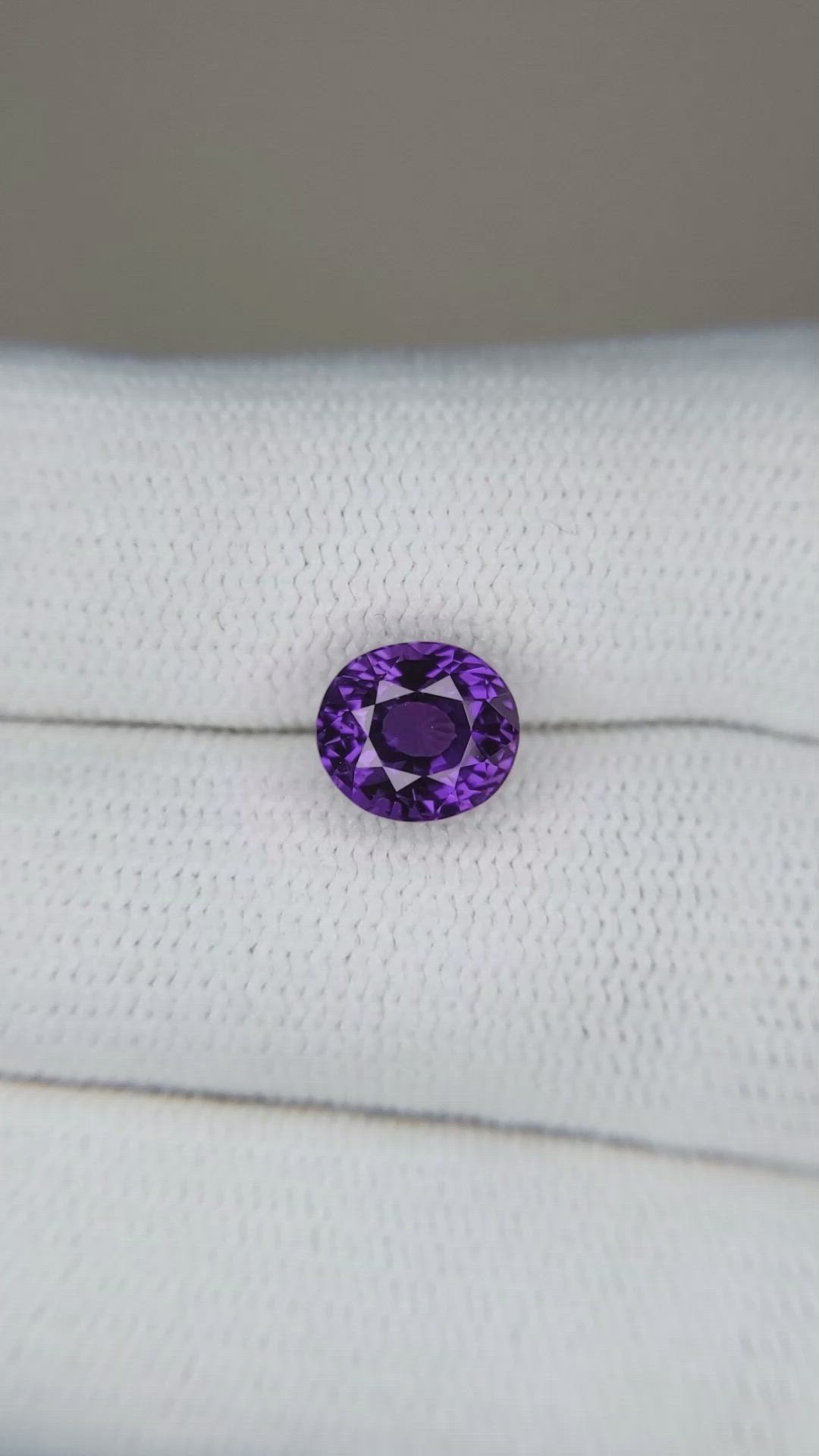 2.26 Ct. Purple Sapphire from Ceylon (Sri Lanka) Size Video