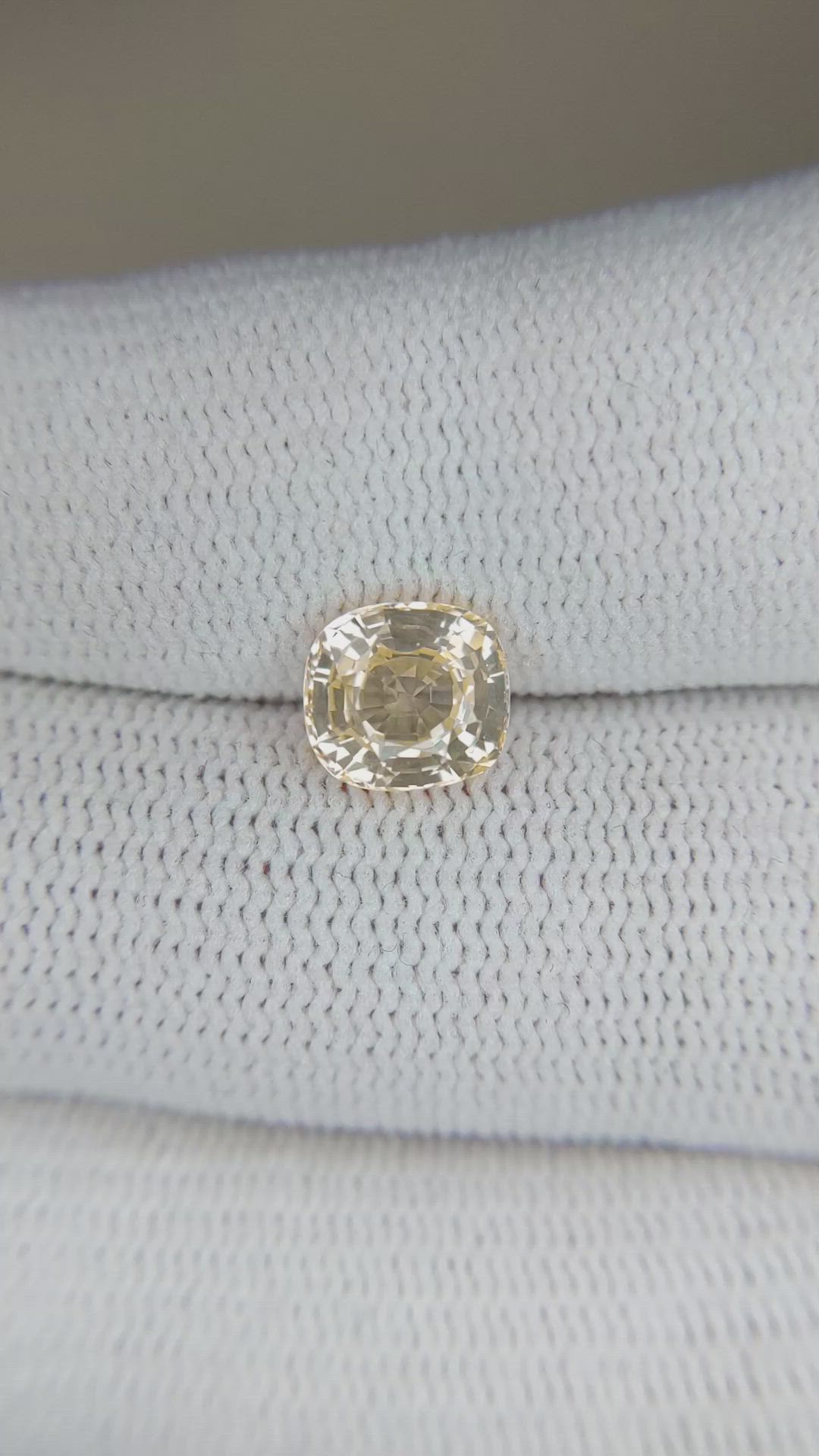 2.03 Ct. Sapphire from Ceylon (Sri Lanka) Size Video