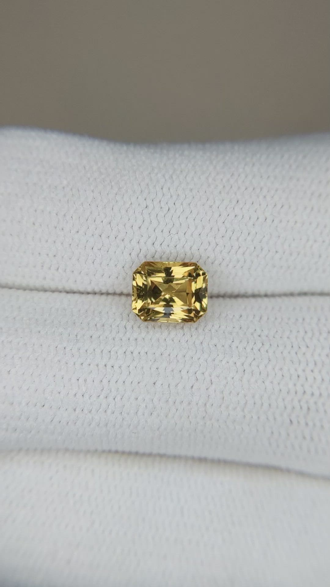 1.50 Ct. Yellowish Brown Sapphire from Ceylon (Sri Lanka) Size Video