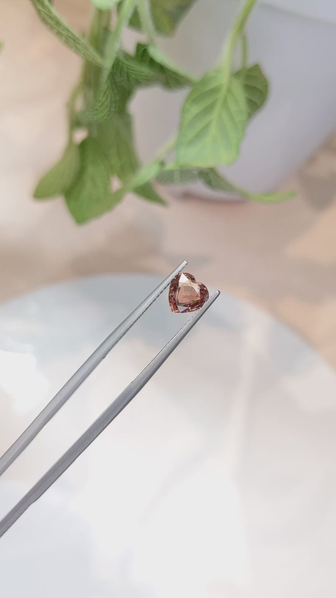 1.14 Ct. Reddish Orange Sapphire from Ceylon (Sri Lanka) Size Video