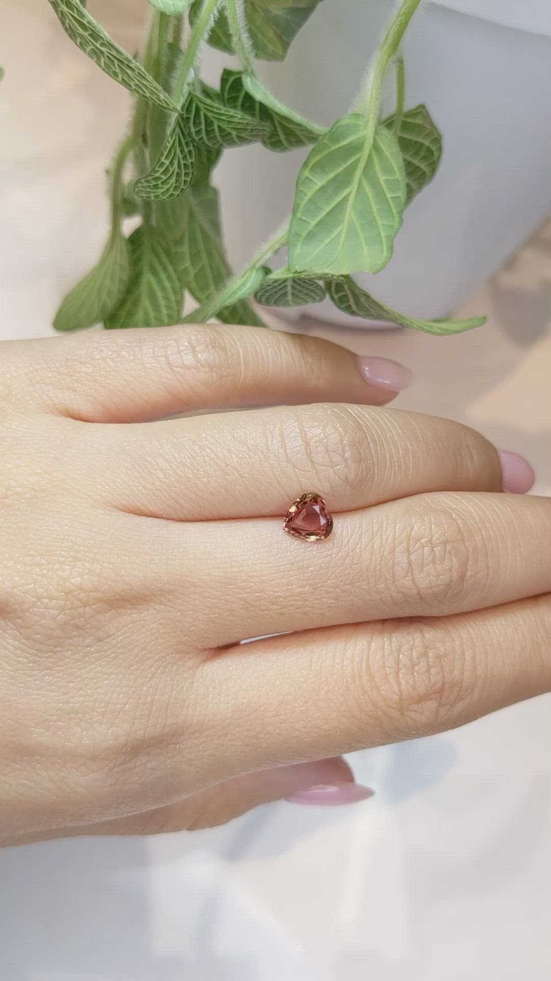 1.14 Ct. Reddish Orange Sapphire from Ceylon (Sri Lanka) Size Video