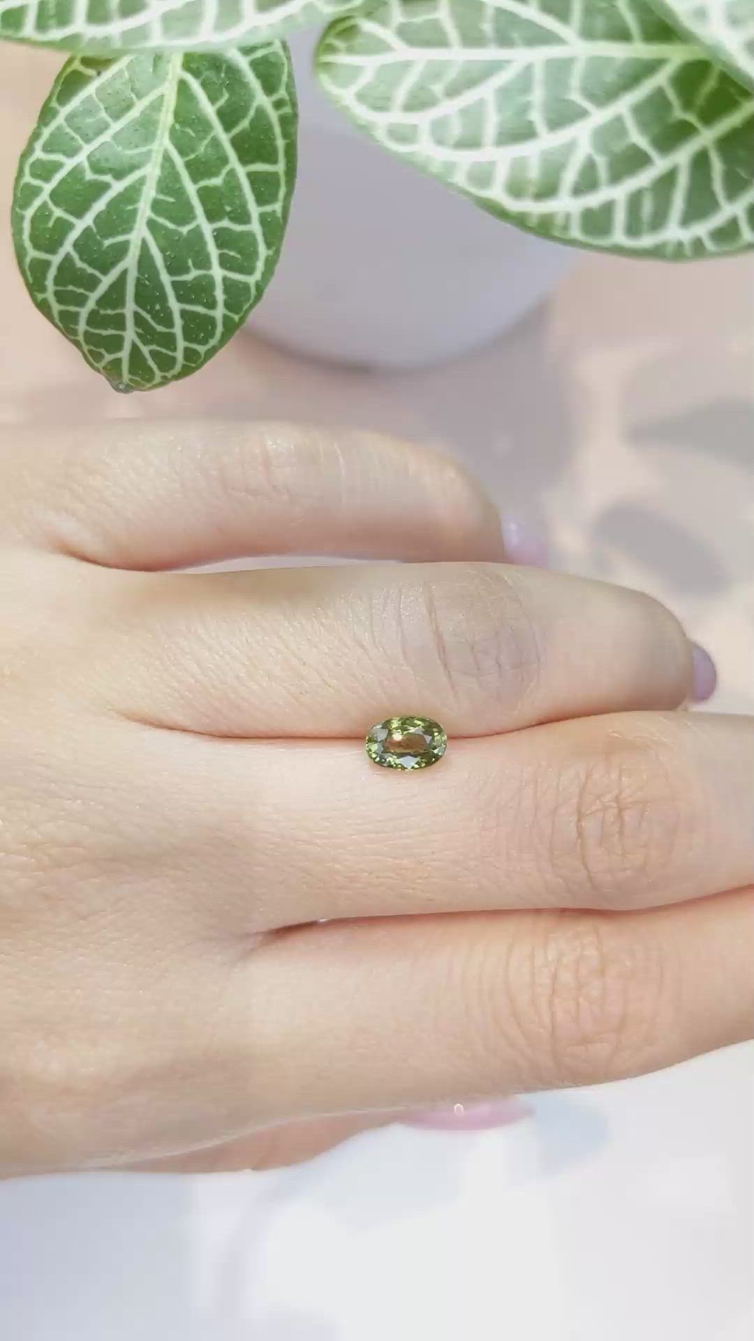 1.03 Ct. Green Sapphire from Ceylon (Sri Lanka) Size Video