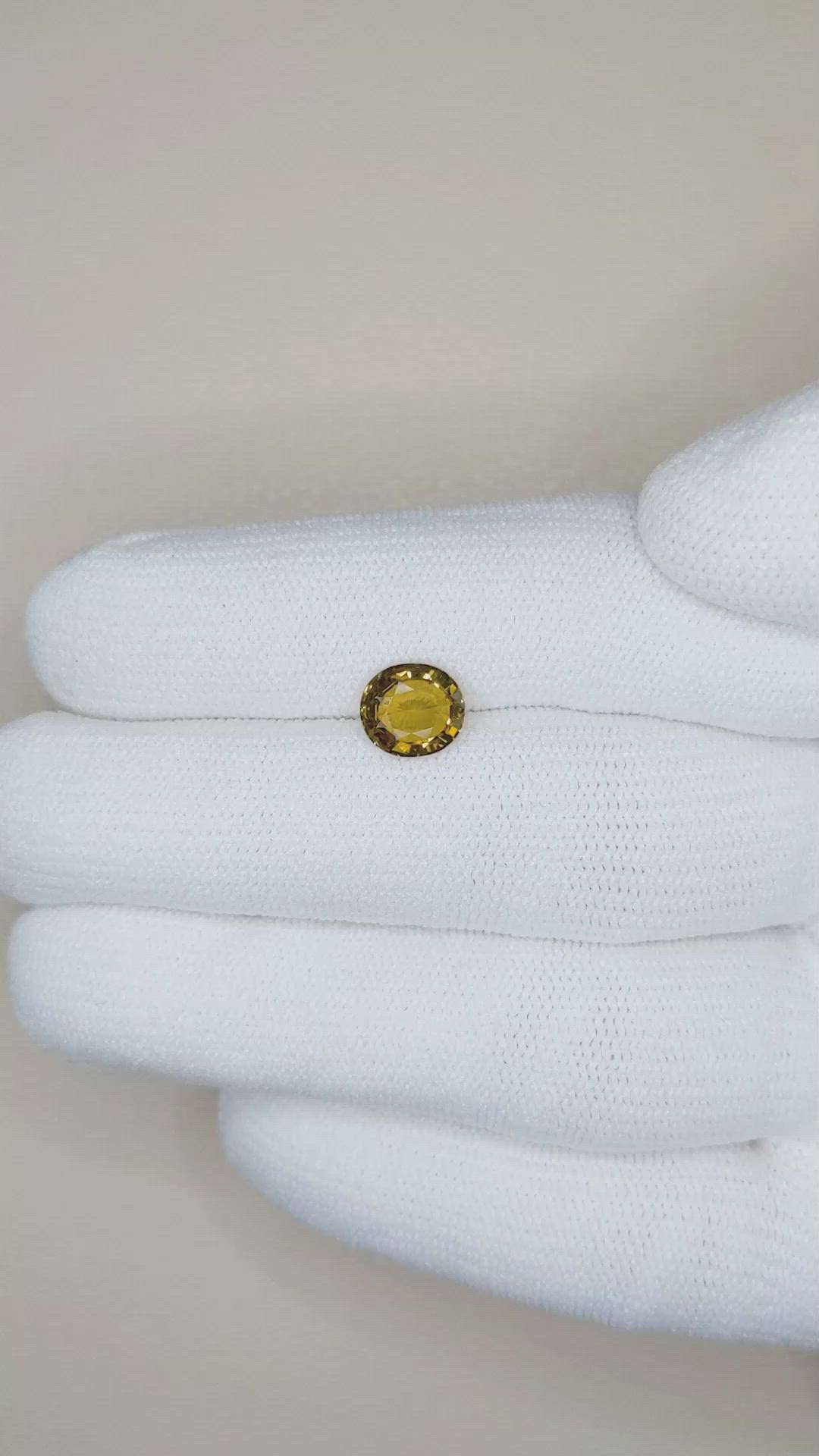 1.36 Ct. Yellowish Brown Sapphire from Ceylon (Sri Lanka) Size Video