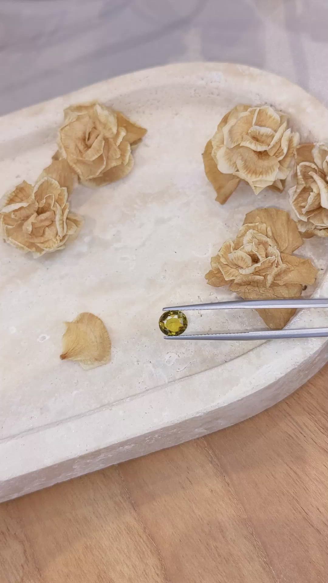 1.36 Ct. Yellowish Brown Sapphire from Ceylon (Sri Lanka) Size Video