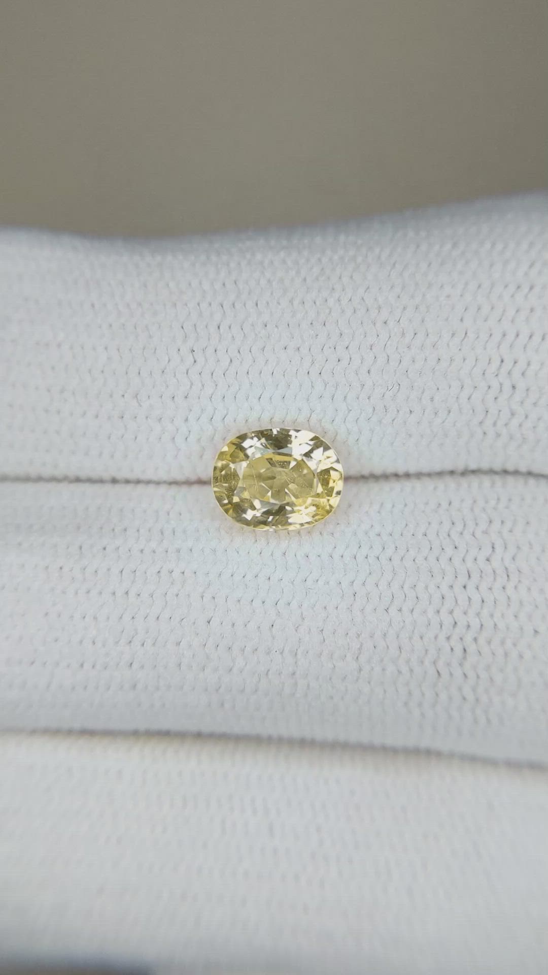 1.14 Ct. Yellow Sapphire from Ceylon (Sri Lanka) Size Video