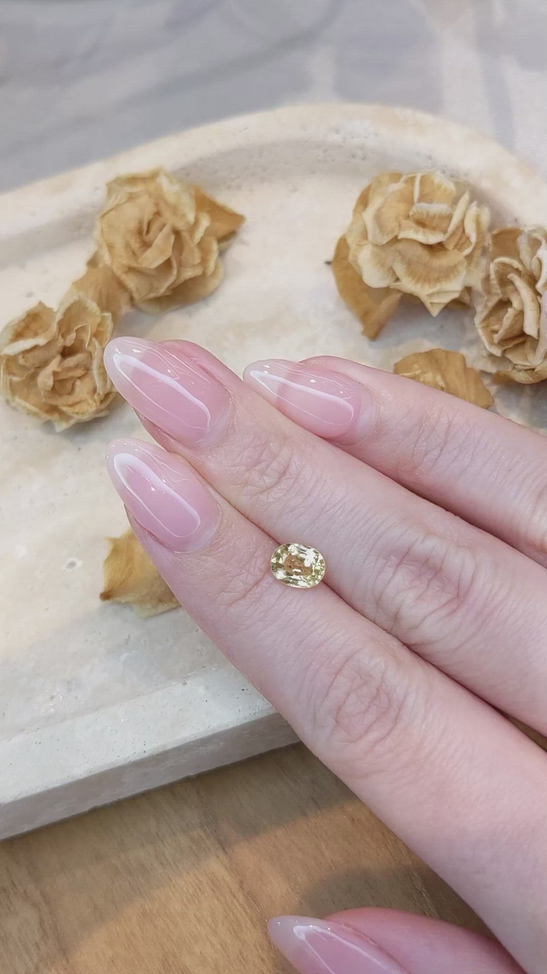 1.14 Ct. Yellow Sapphire from Ceylon (Sri Lanka) Size Video