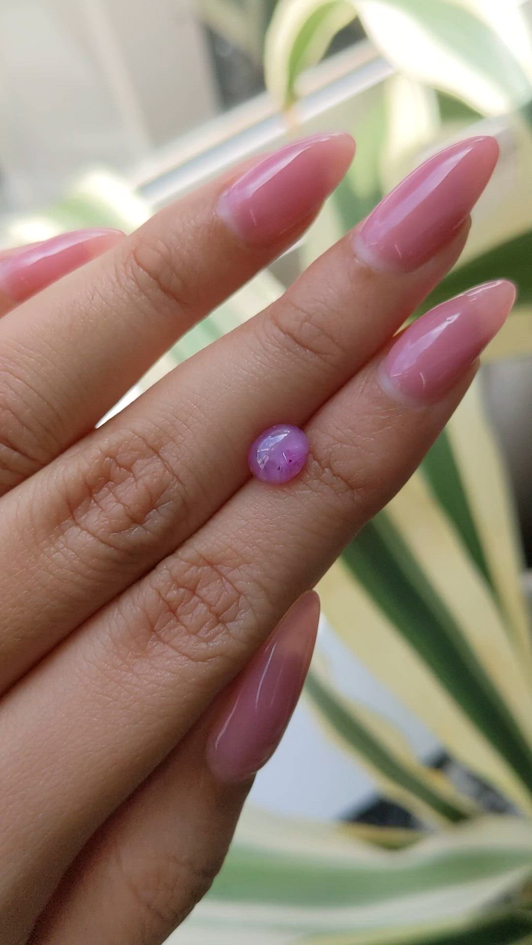 2.57 Ct. Pinkish Purple Star Sapphire from Ceylon (Sri Lanka) Size Video