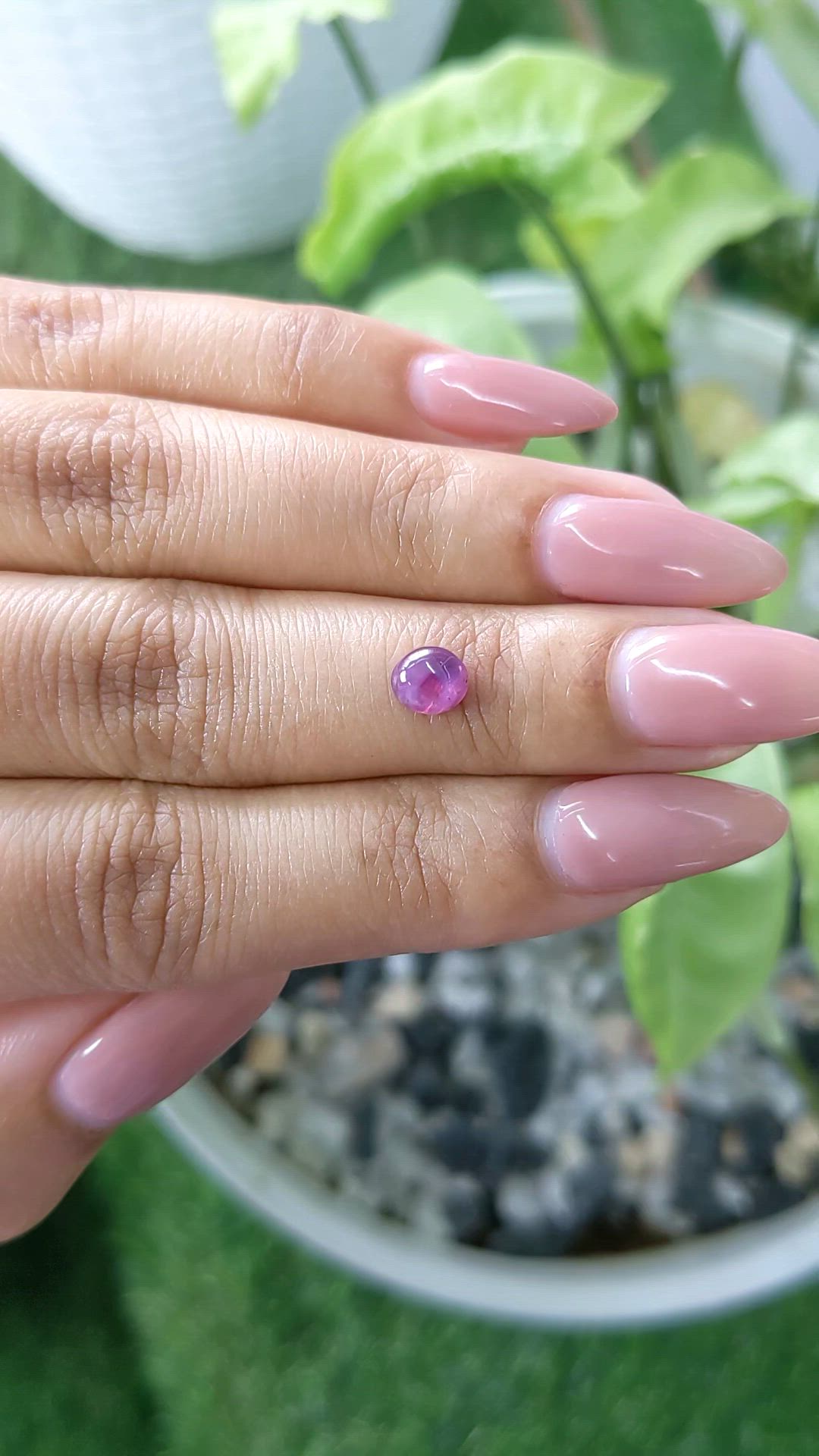 0.84 Ct. Pinkish Purple Star Sapphire from Ceylon (Sri Lanka) Size Video