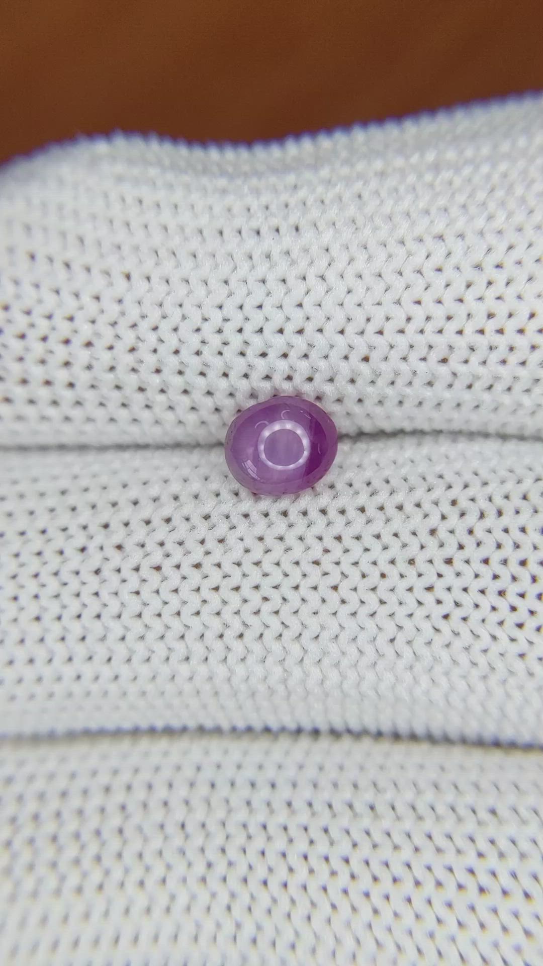 0.95 Ct. Bi Color Star Sapphire from Ceylon (Sri Lanka) Size Video