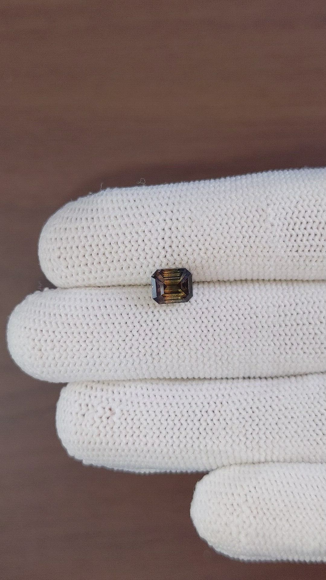 2.08 Ct. Brown Sapphire from Ceylon (Sri Lanka) Size Video