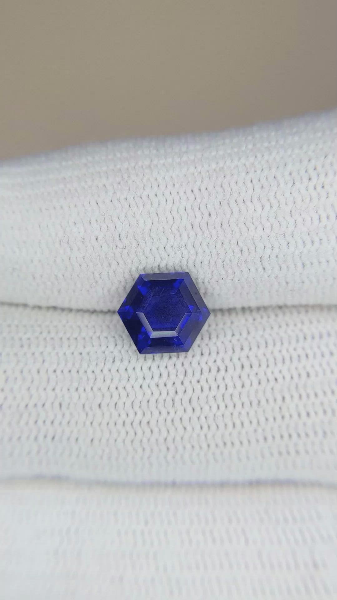 2.60 Ct. Blue Sapphire from Ceylon (Sri Lanka) Size Video