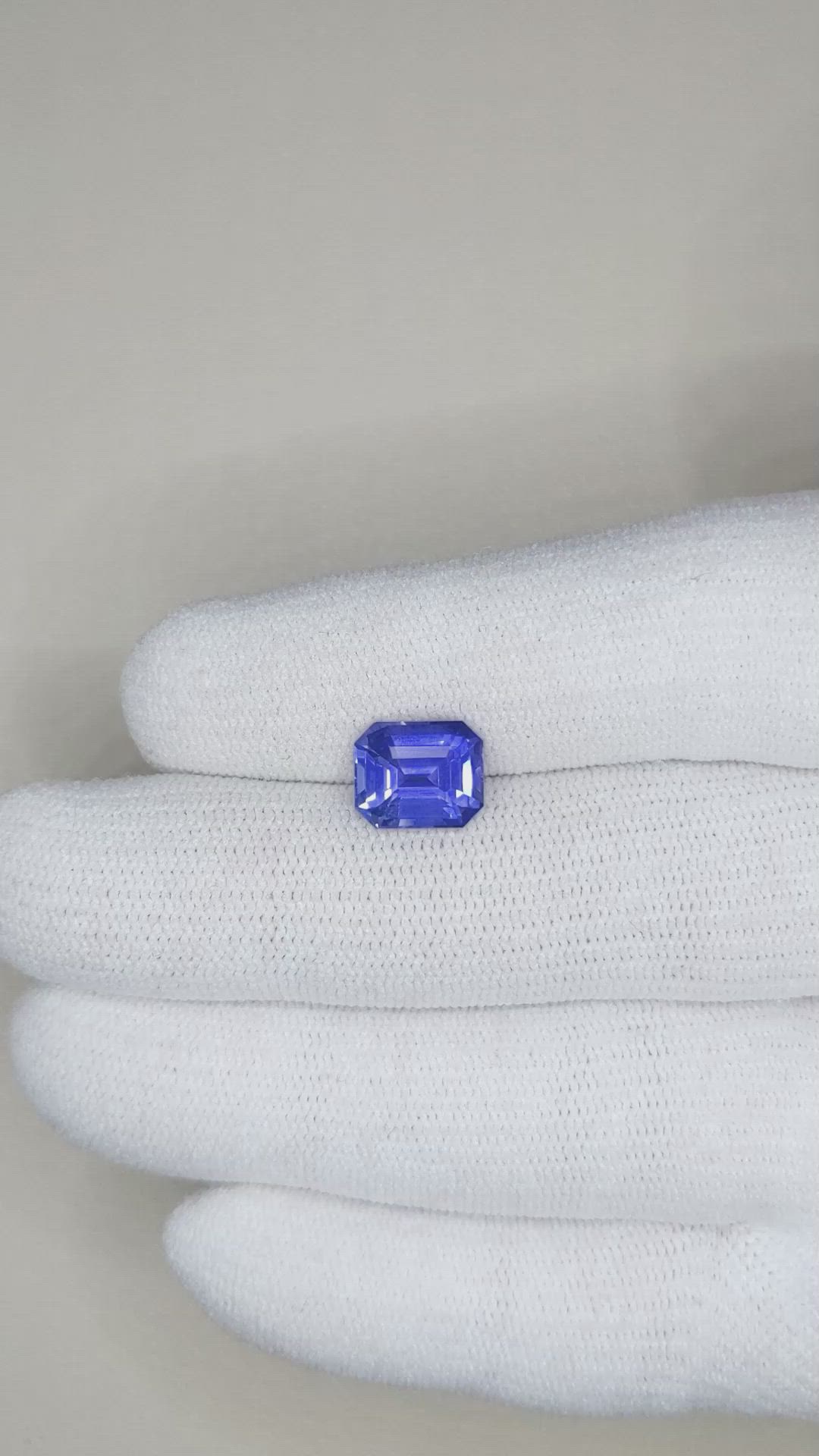 3.51 Ct. Blue Sapphire from Ceylon (Sri Lanka) Size Video