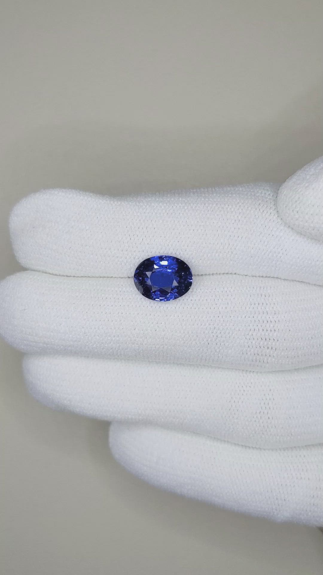 3.11 Ct. Blue Sapphire from Ceylon (Sri Lanka) Size Video