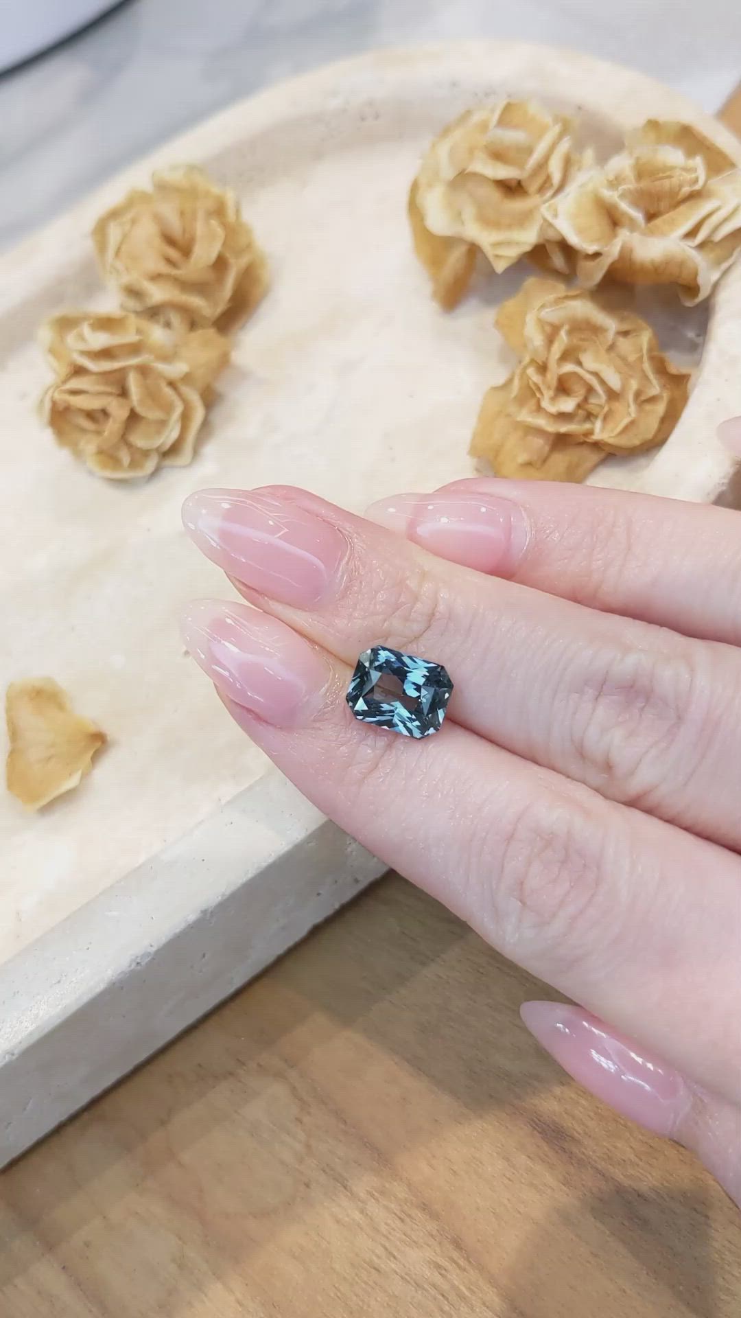 4.55 Ct. Greenish Blue Sapphire from Ceylon (Sri Lanka) Size Video