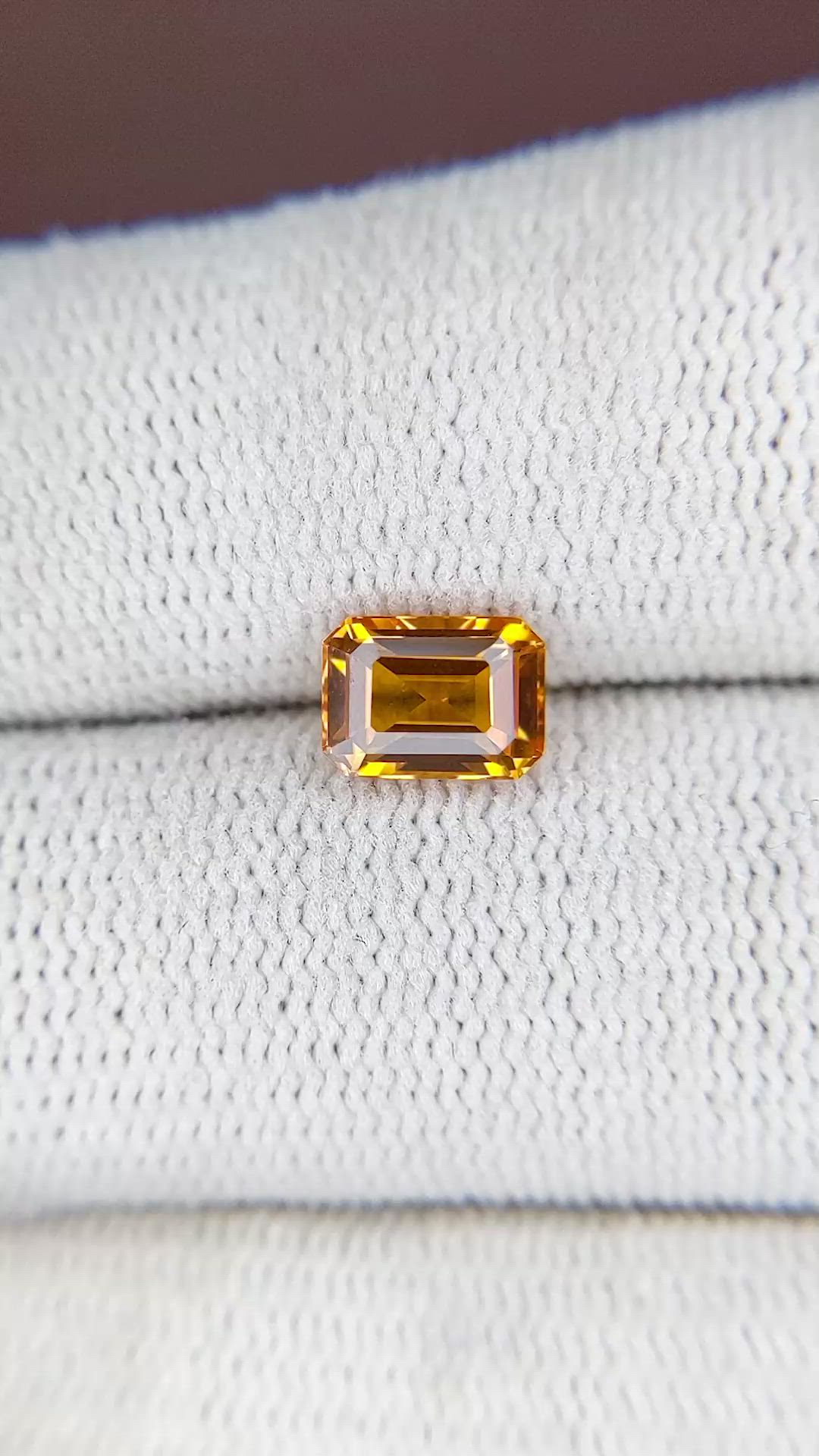 1.54 Ct. Yellowish Orange Sapphire from Ceylon (Sri Lanka) Size Video