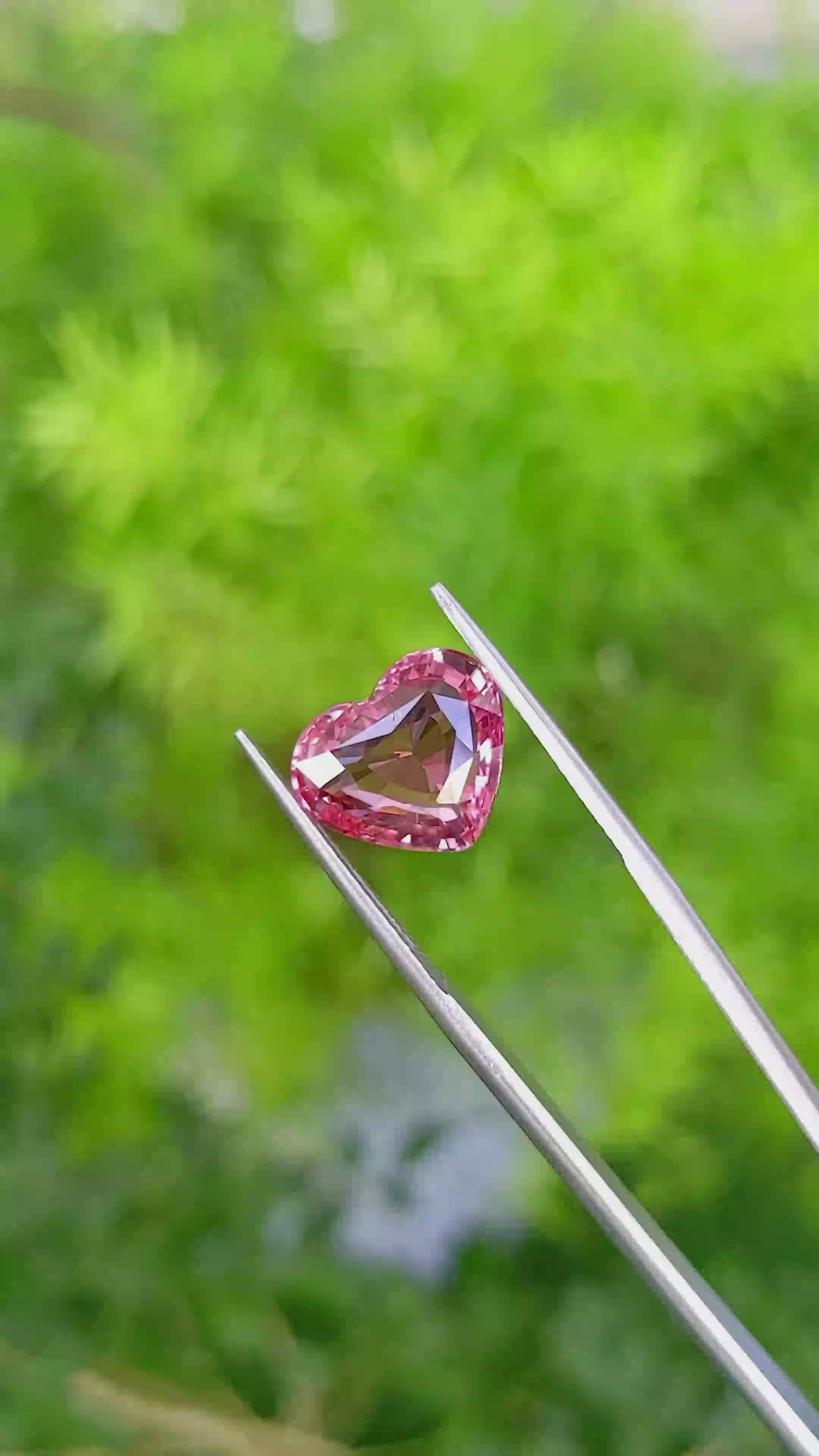 5.02 Ct. Padparadscha Sapphire from Ceylon (Sri Lanka) Size Video