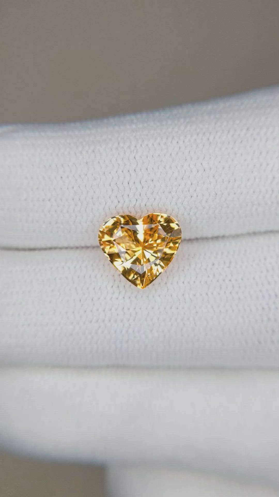 2.57 Ct. Orangish Yellow Sapphire from Ceylon (Sri Lanka) Size Video