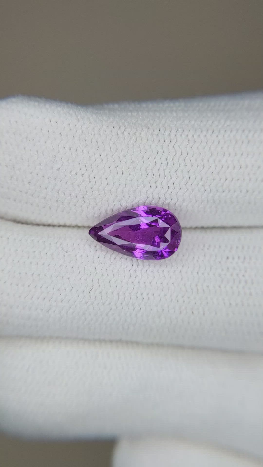 2.10 Ct. Purple Sapphire from Ceylon (Sri Lanka) Size Video
