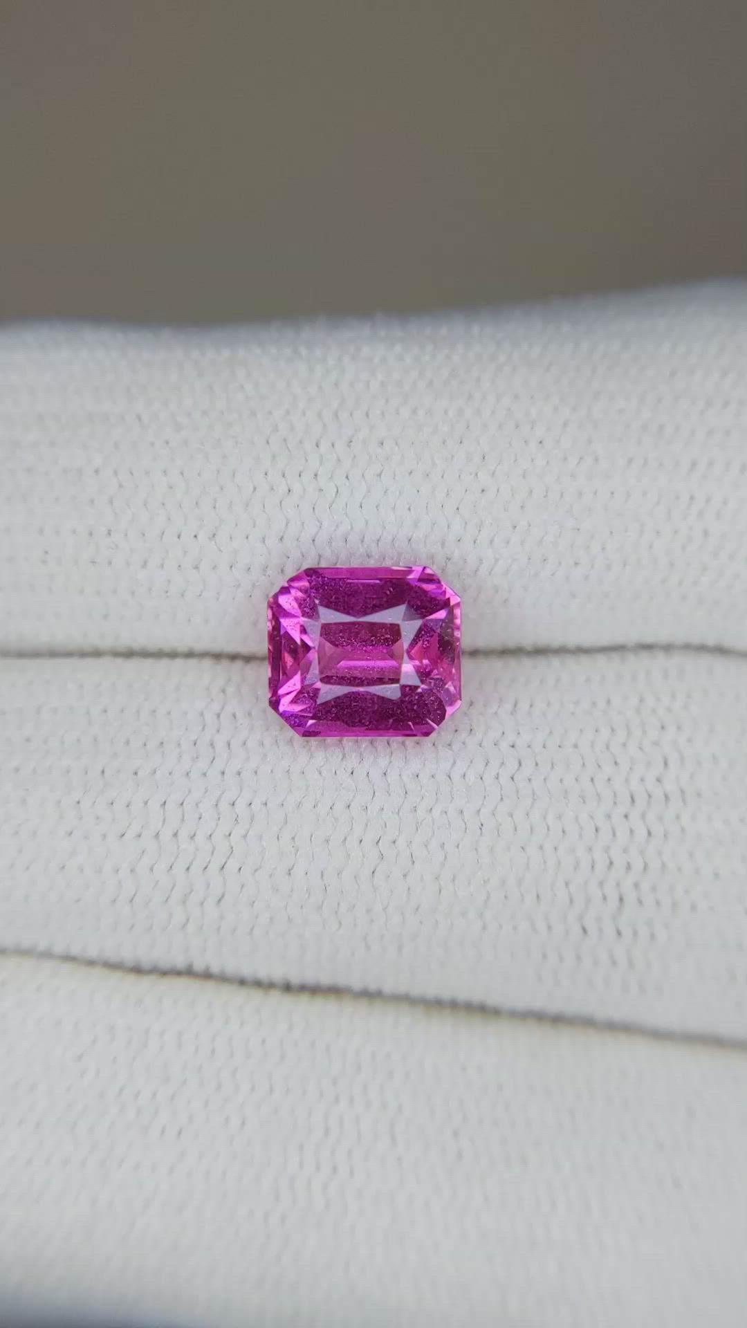 2.67 Ct. Pink Sapphire from Ceylon (Sri Lanka) Size Video