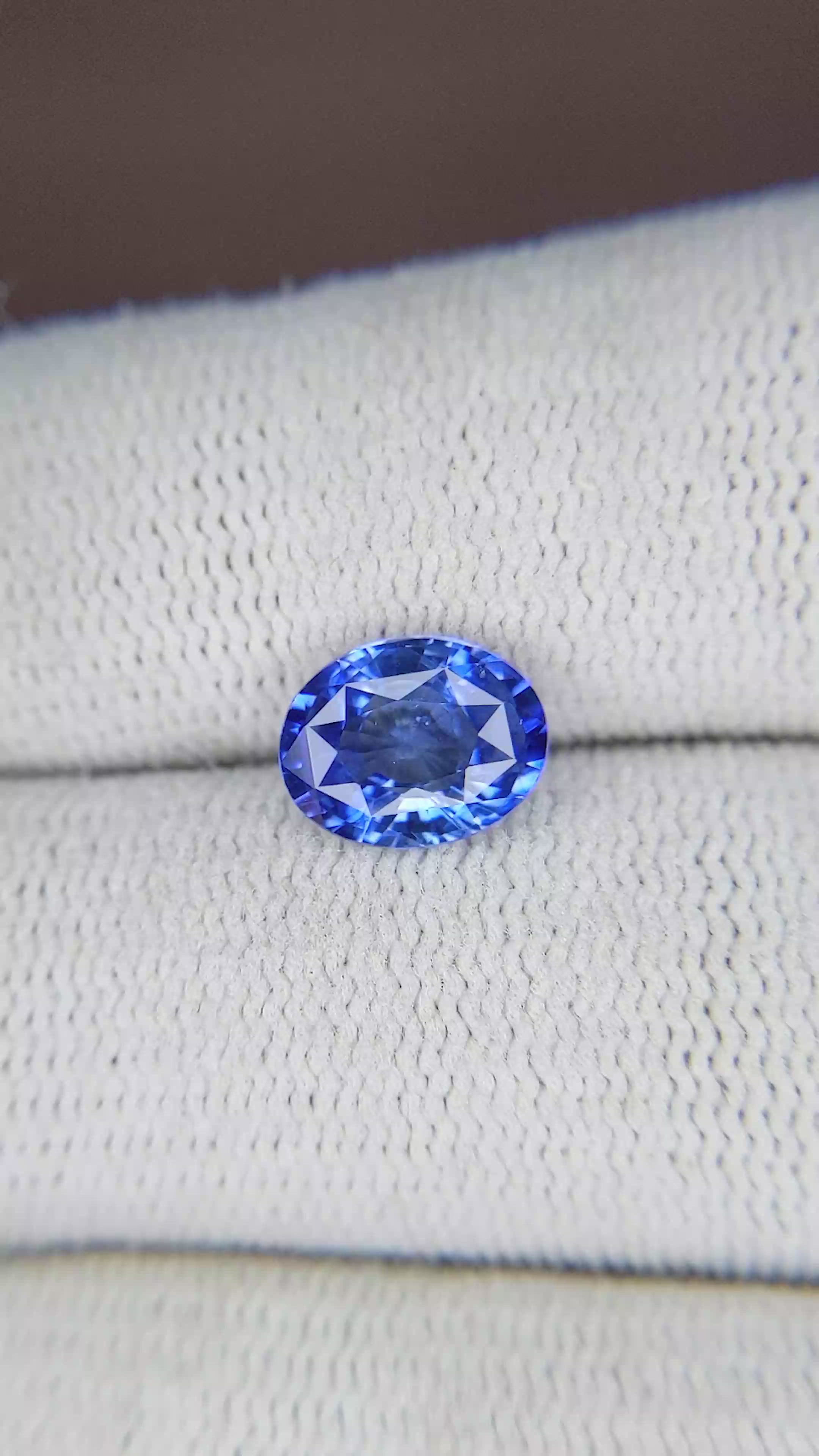 2.00 Ct. Blue Sapphire from Ceylon (Sri Lanka) Size Video