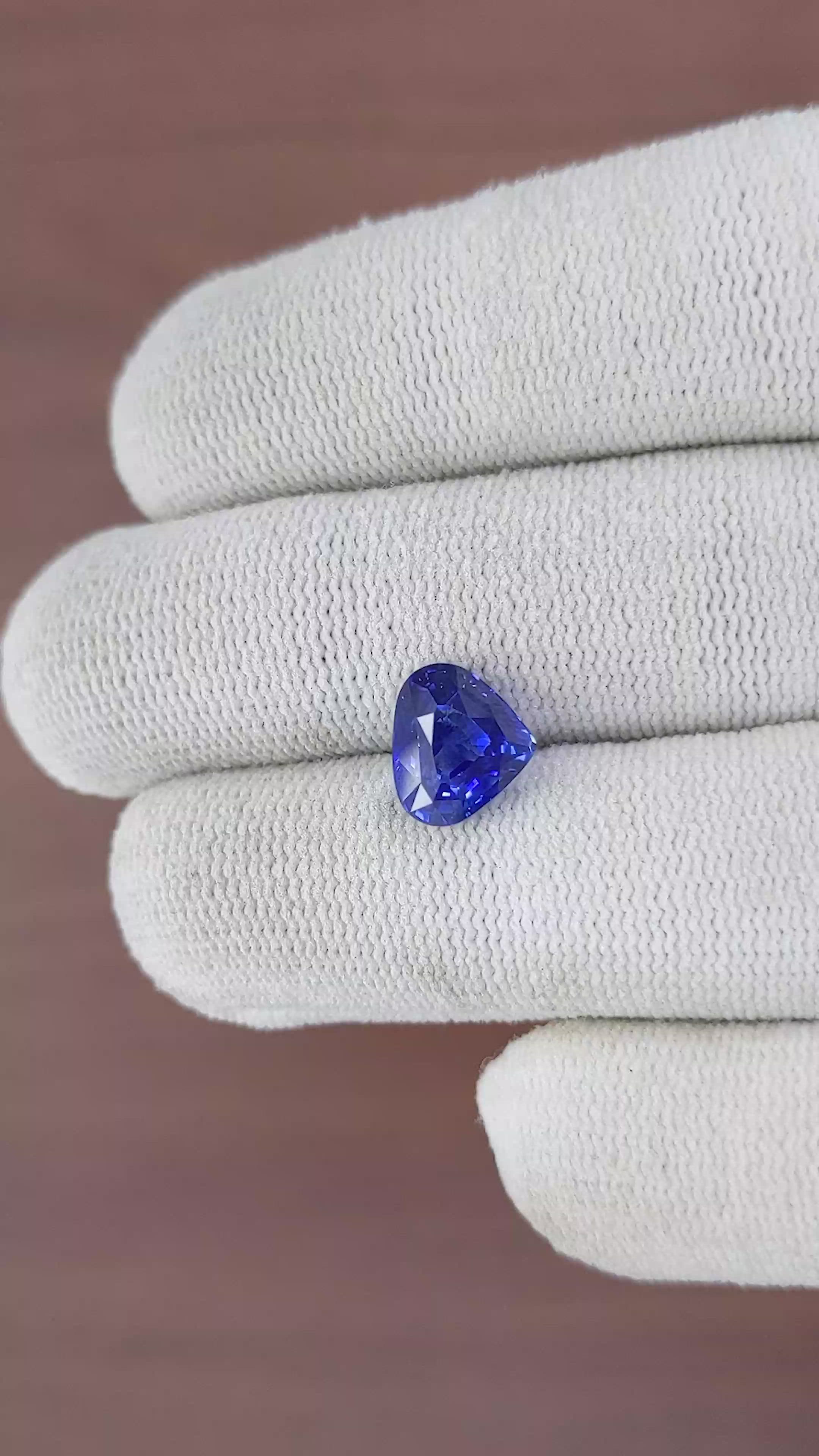 3.03 Ct. Blue Sapphire from Ceylon (Sri Lanka) Size Video