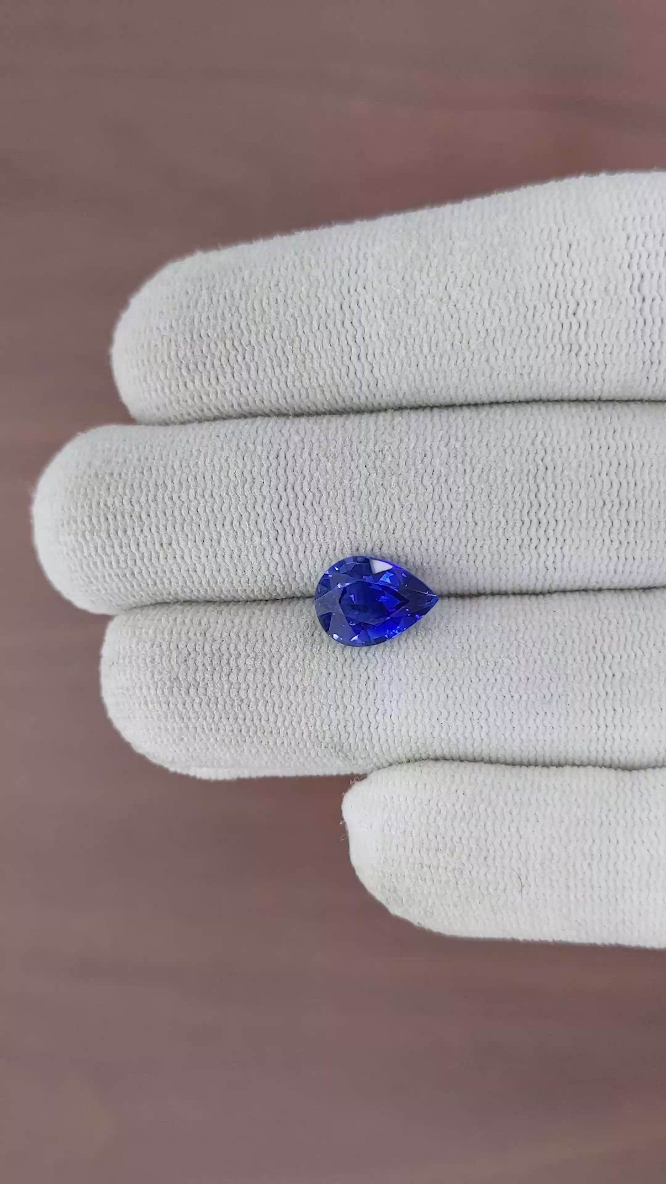 2.96 Ct. Blue Sapphire from Ceylon (Sri Lanka) Size Video