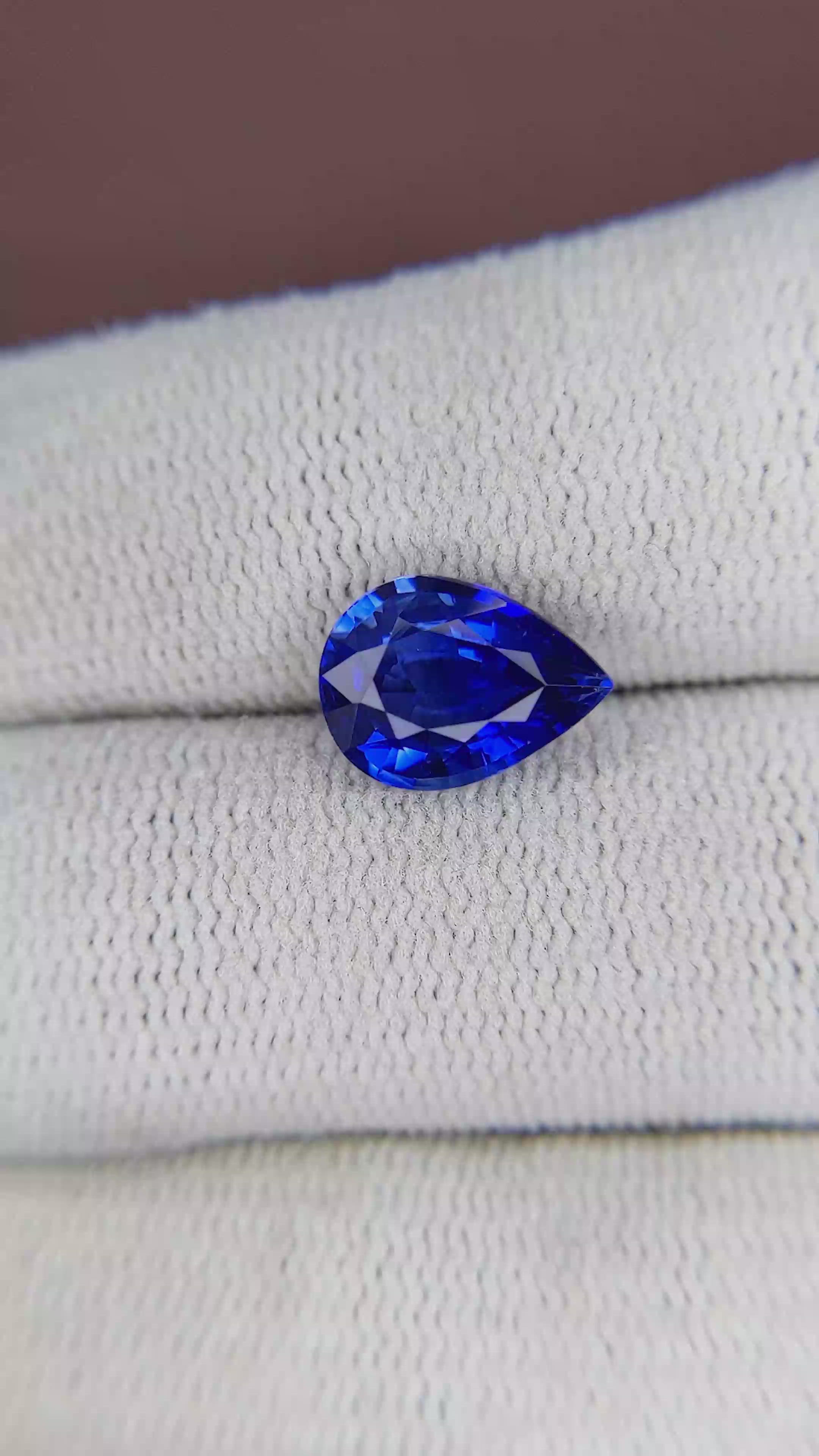 2.96 Ct. Blue Sapphire from Ceylon (Sri Lanka) Size Video