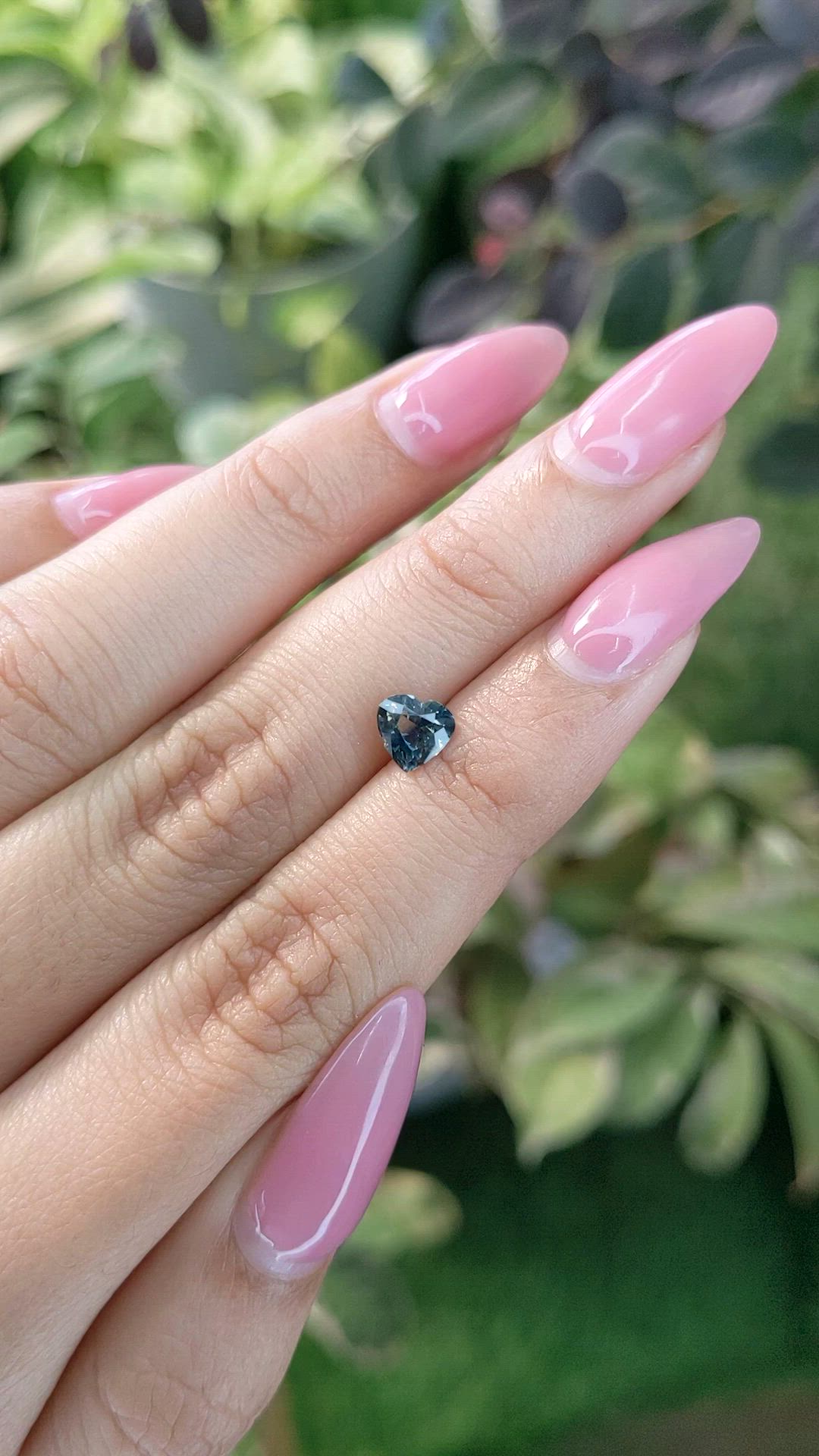 1.02 Ct. Bi Color Sapphire from Ceylon (Sri Lanka) Size Video