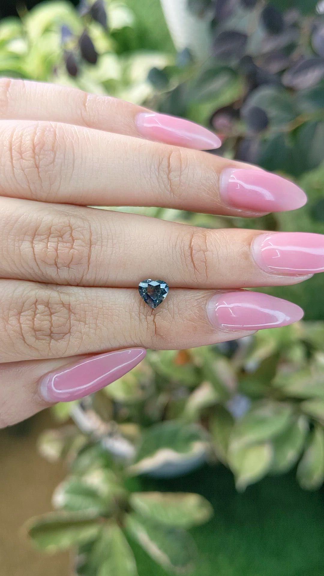 1.02 Ct. Bi Color Sapphire from Ceylon (Sri Lanka) Size Video
