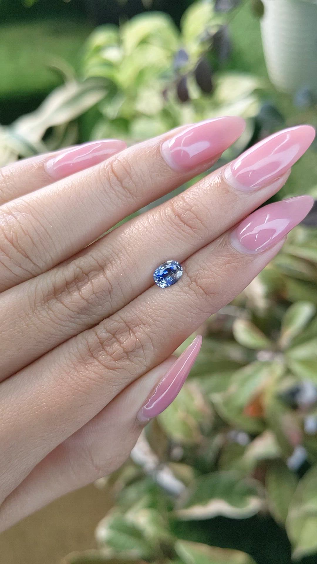 0.90 Ct. Bi Color Sapphire from Ceylon (Sri Lanka) Size Video