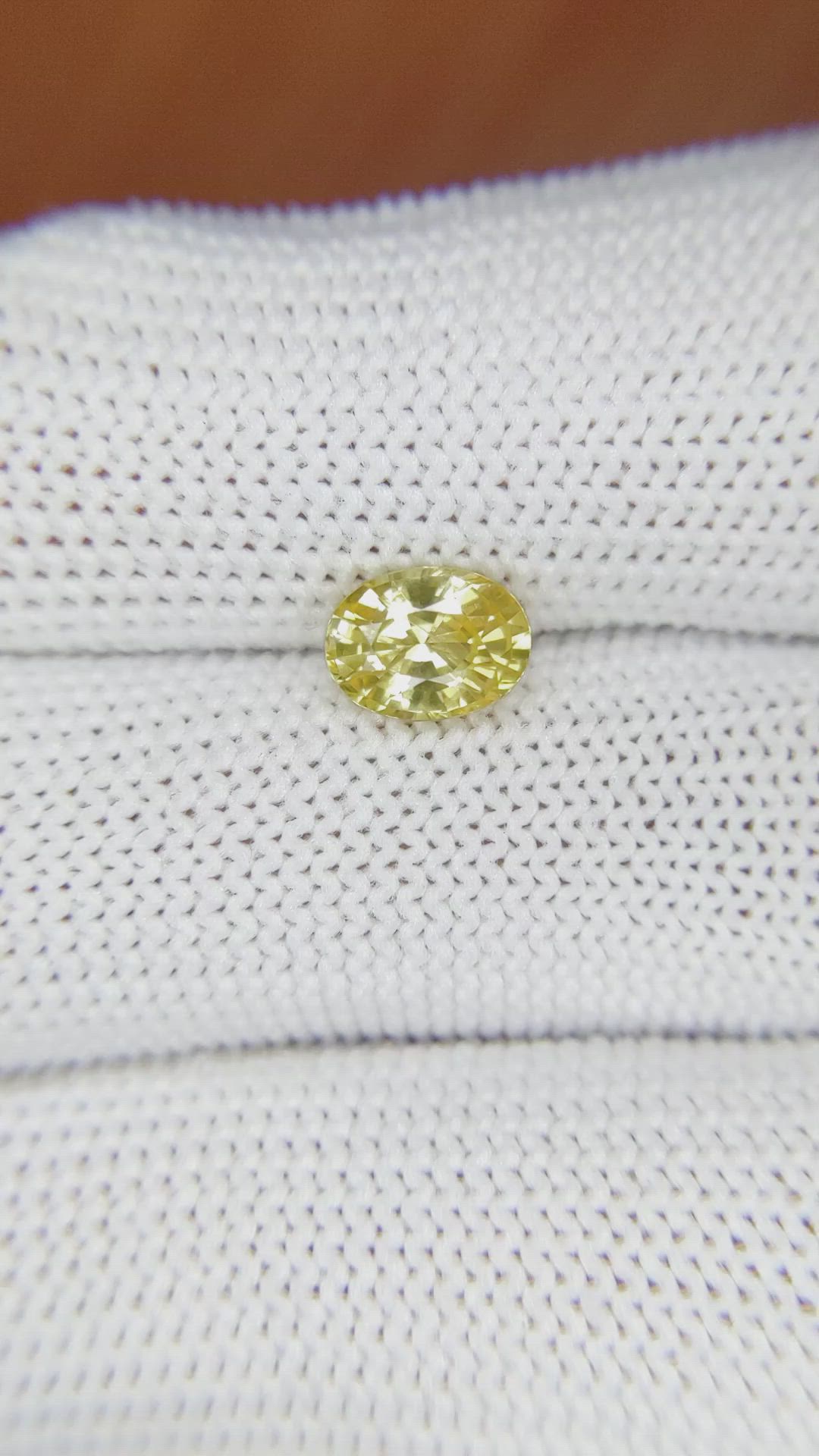 1.29 Ct. Yellow Sapphire from Ceylon (Sri Lanka) Size Video