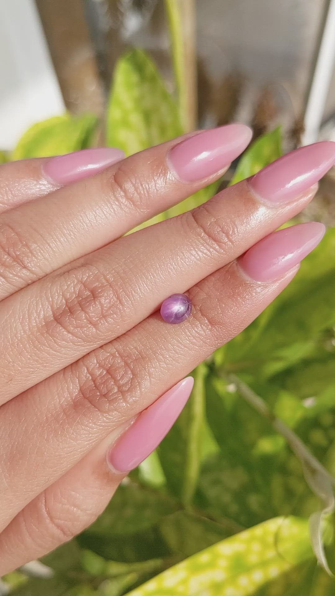 1.00 Ct. Pinkish Purple Star Sapphire from Ceylon (Sri Lanka) Size Video