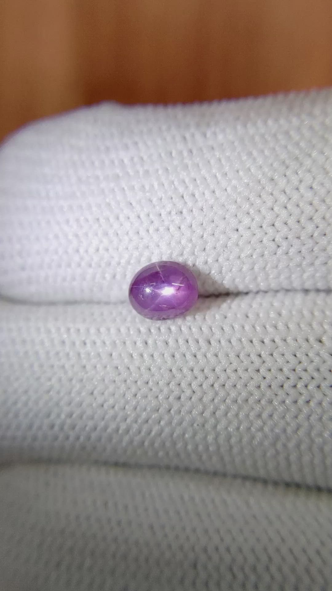 1.00 Ct. Pinkish Purple Star Sapphire from Ceylon (Sri Lanka) Size Video