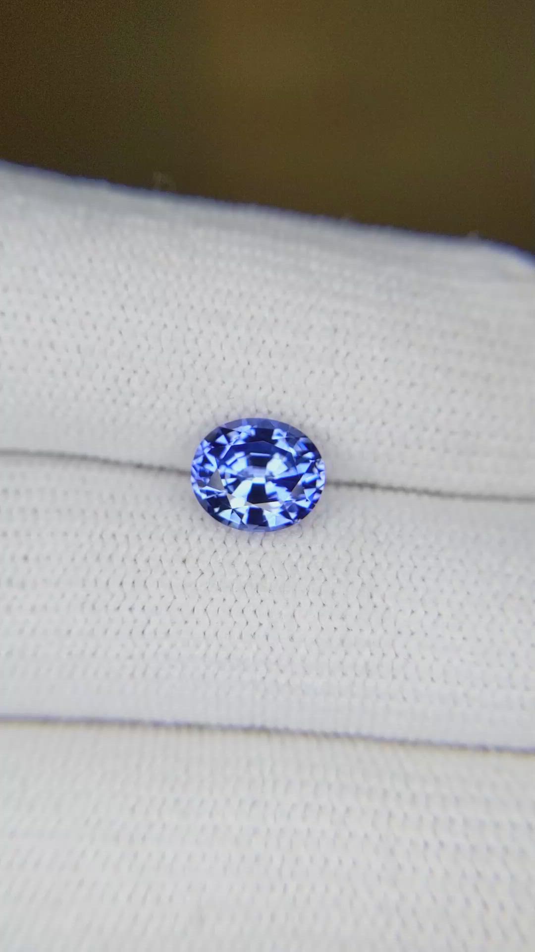 1.71 Ct. Blue Sapphire from Ceylon (Sri Lanka) Size Video