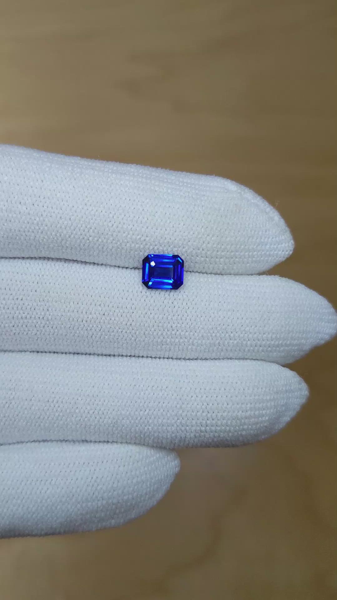 1.07 Ct. Blue Sapphire from Ceylon (Sri Lanka) Size Video