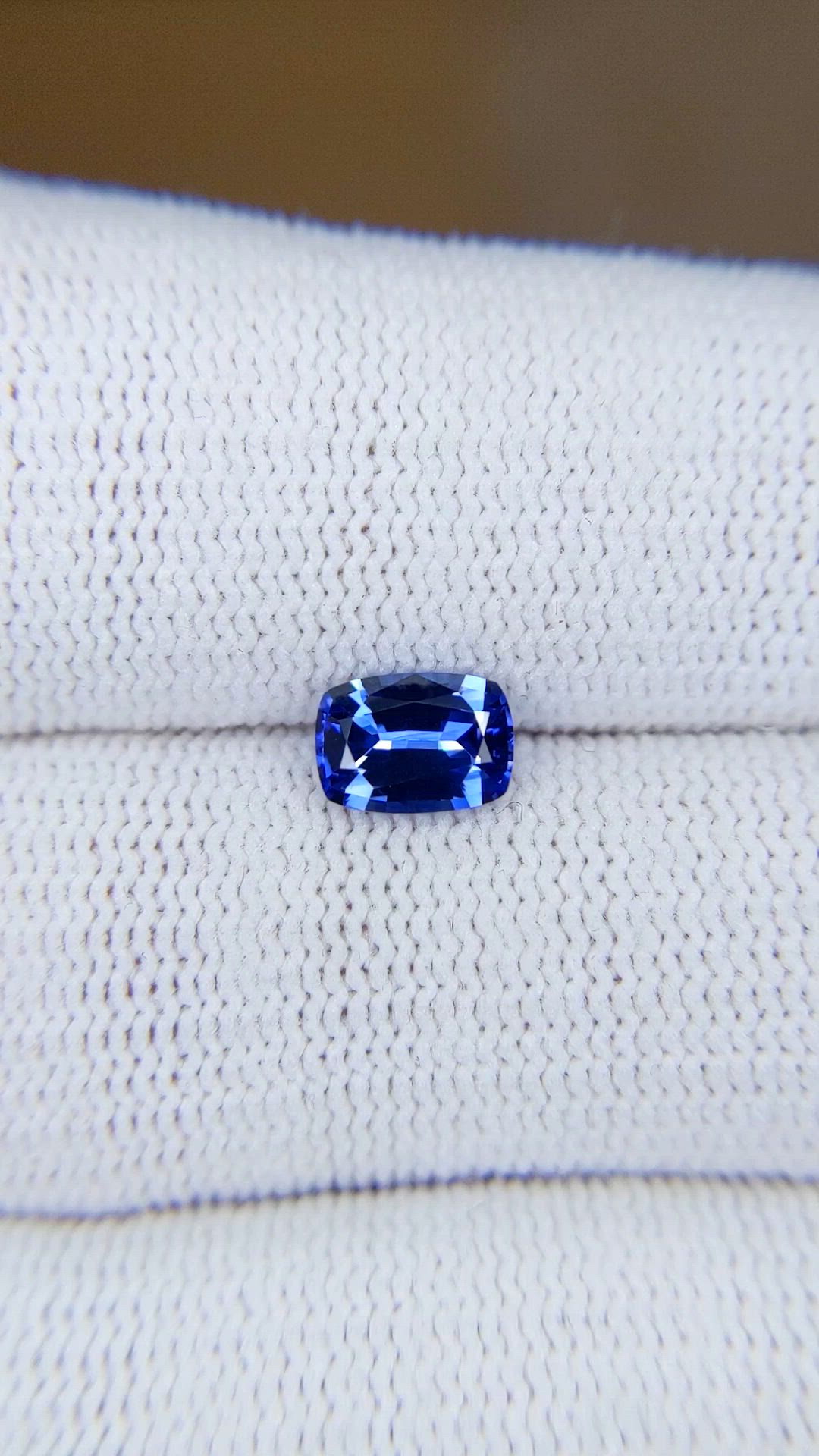 1.08 Ct. Blue Sapphire from Ceylon (Sri Lanka) Size Video