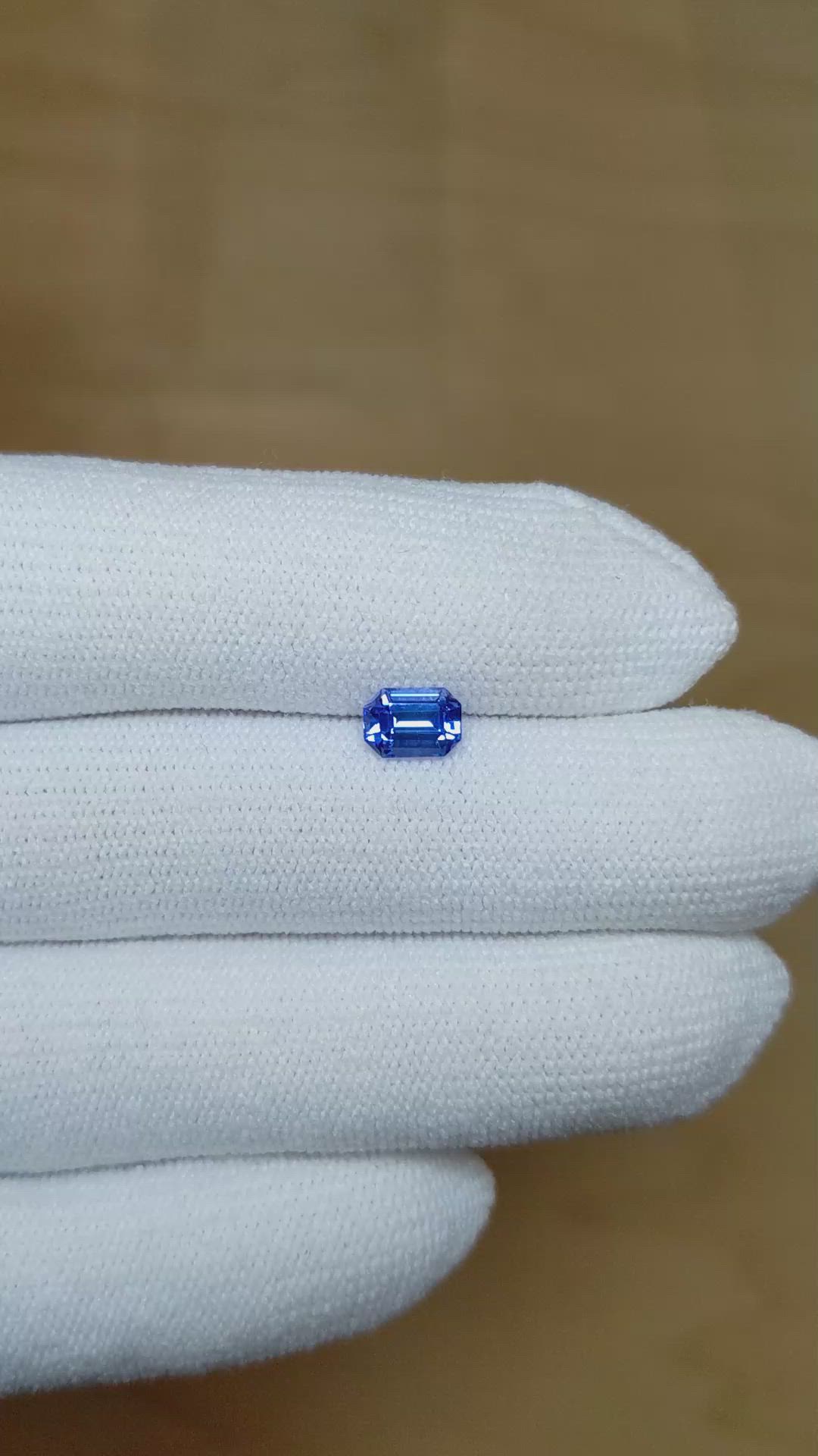 0.93 Ct. Blue Sapphire from Ceylon (Sri Lanka) Size Video