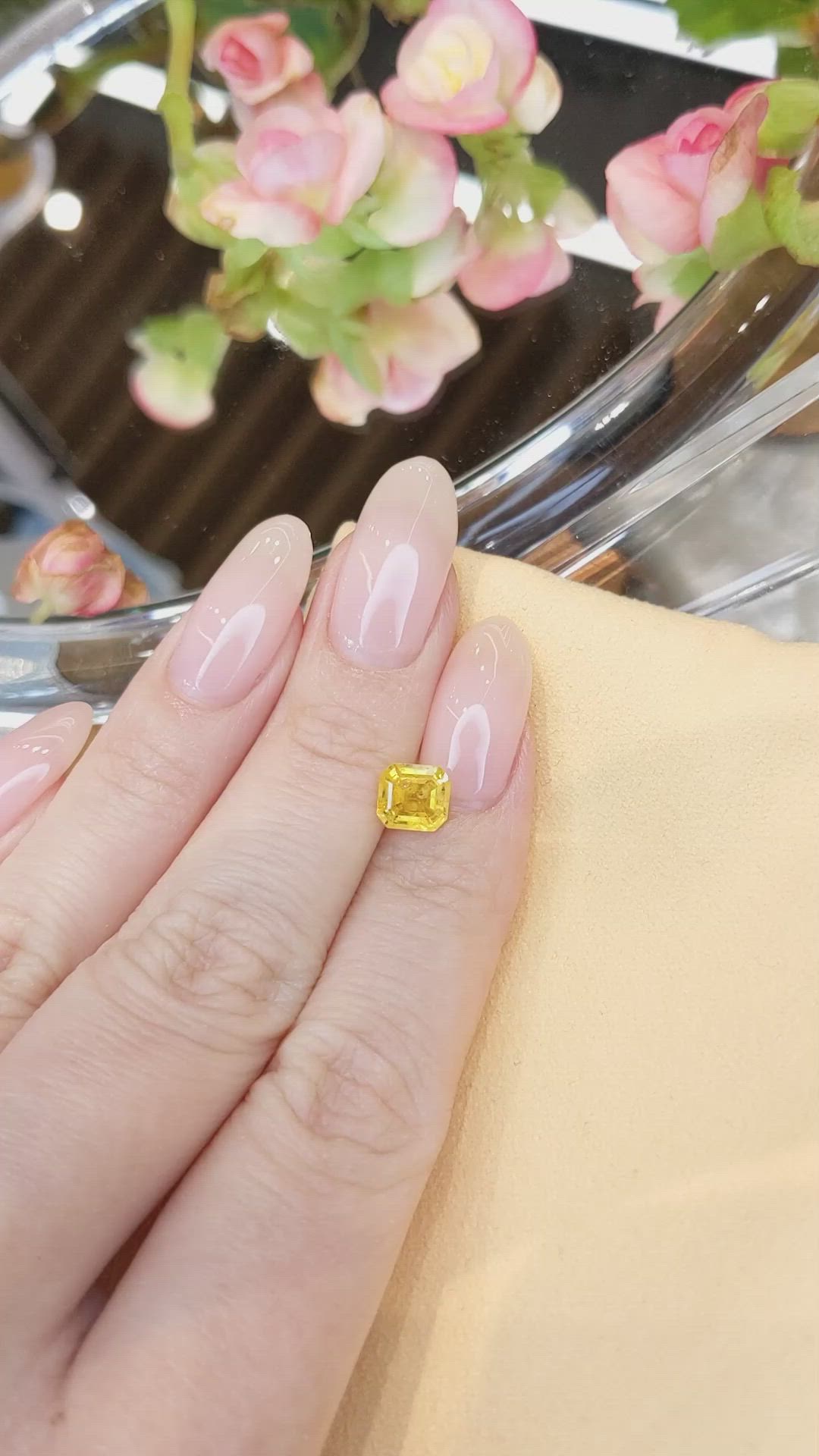 1.33 Ct. Yellow Sapphire from Ceylon (Sri Lanka) Size Video