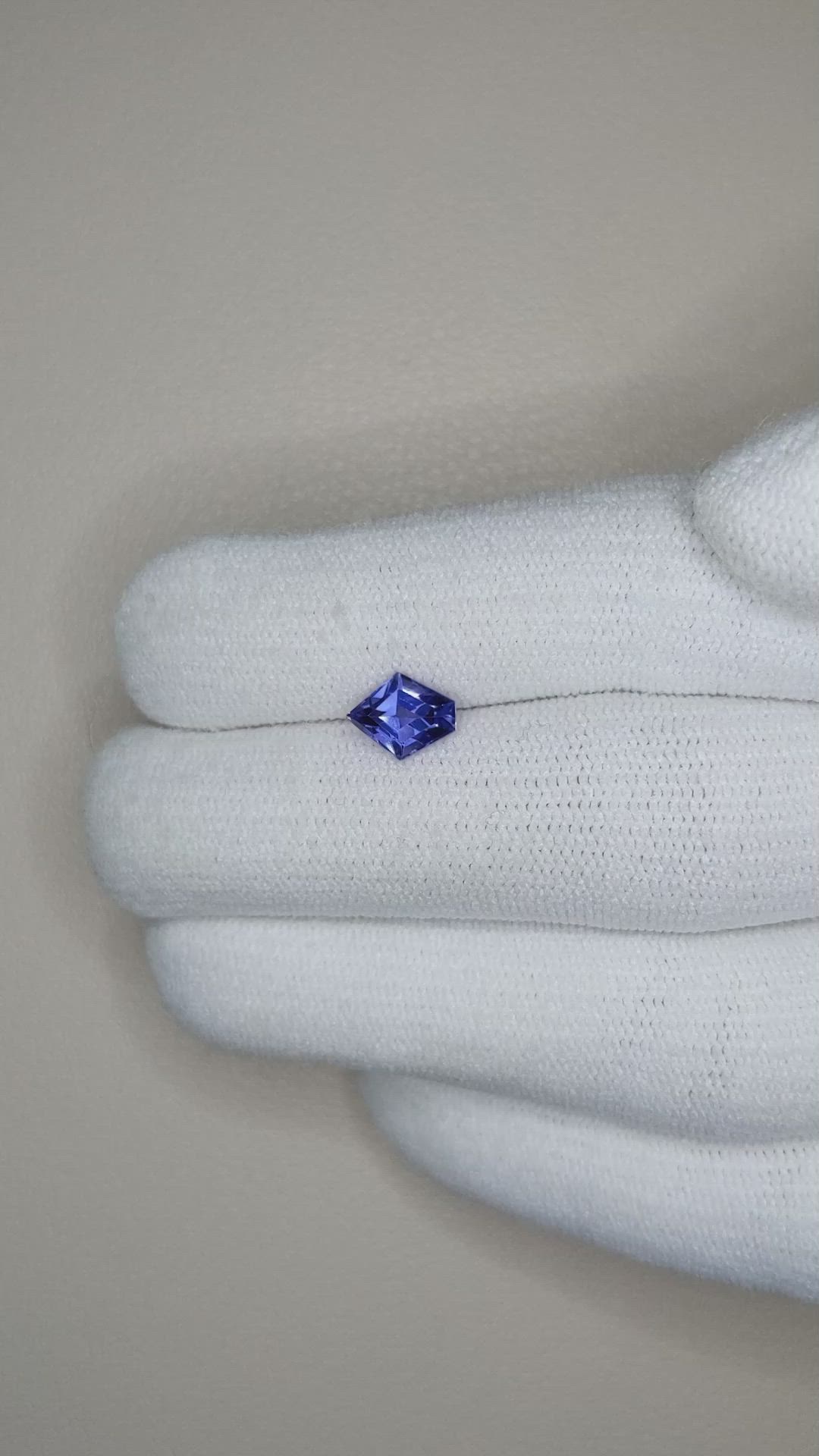 1.11 Ct. Blue Sapphire from Ceylon (Sri Lanka) Size Video