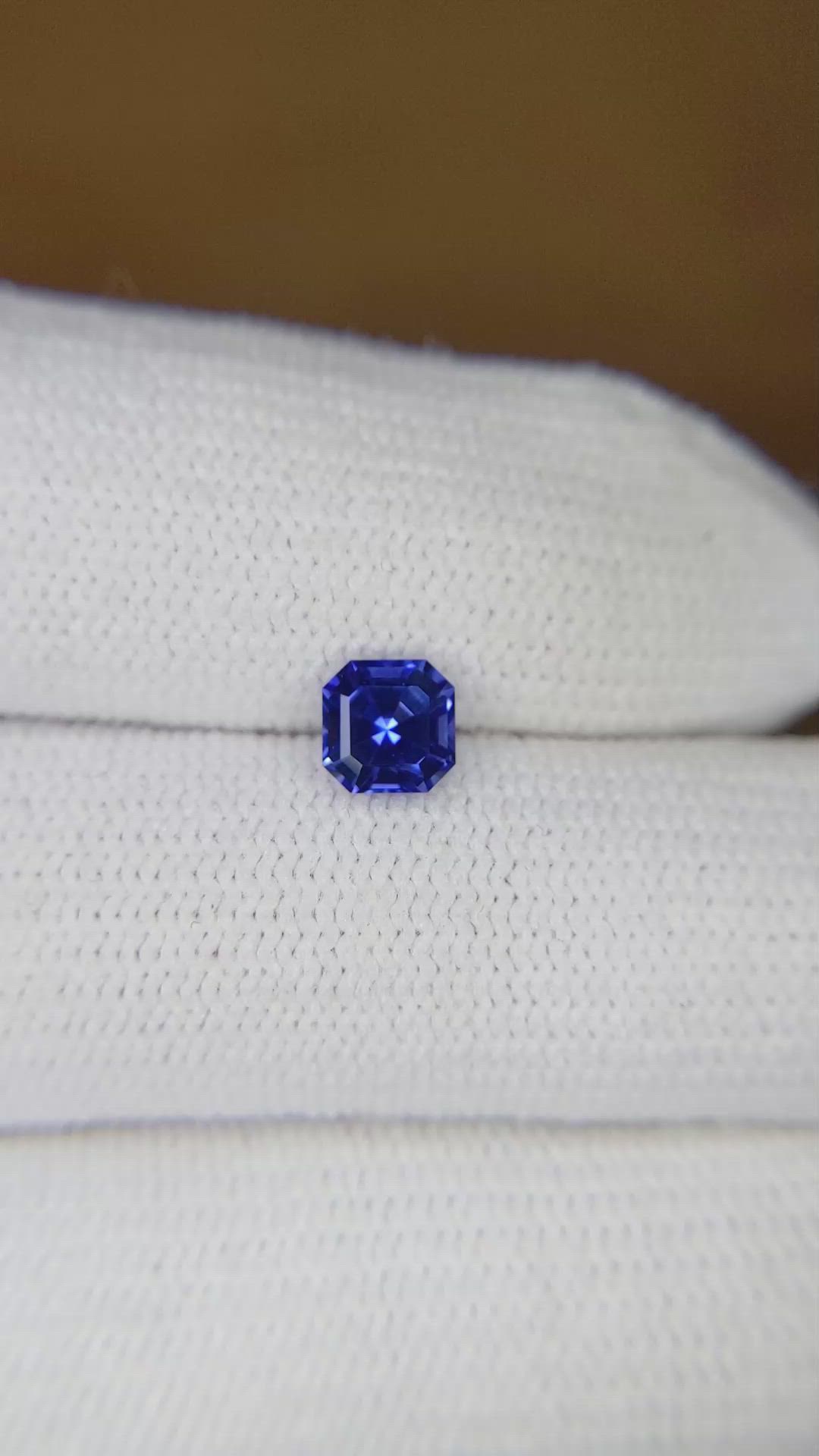 0.82 Ct. Blue Sapphire from Ceylon (Sri Lanka) Size Video