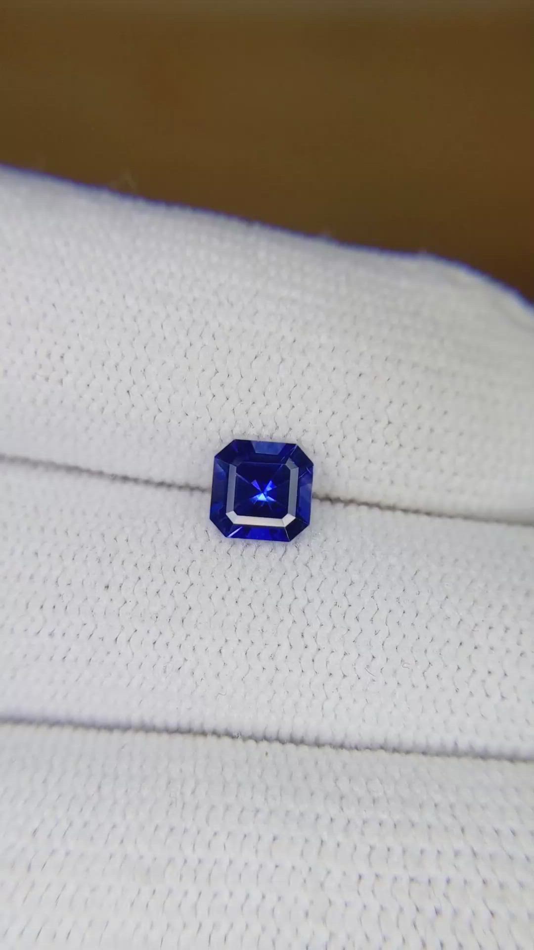 0.83 Ct. Blue Sapphire from Ceylon (Sri Lanka) Size Video