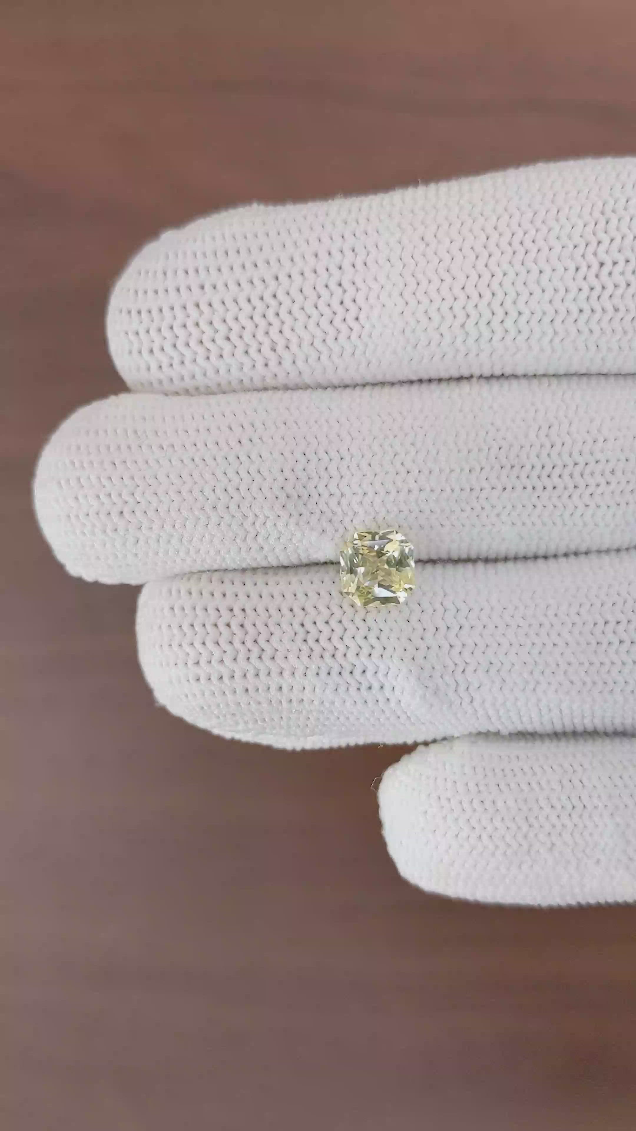 1.54 Ct. Yellow Sapphire from Ceylon (Sri Lanka) Size Video