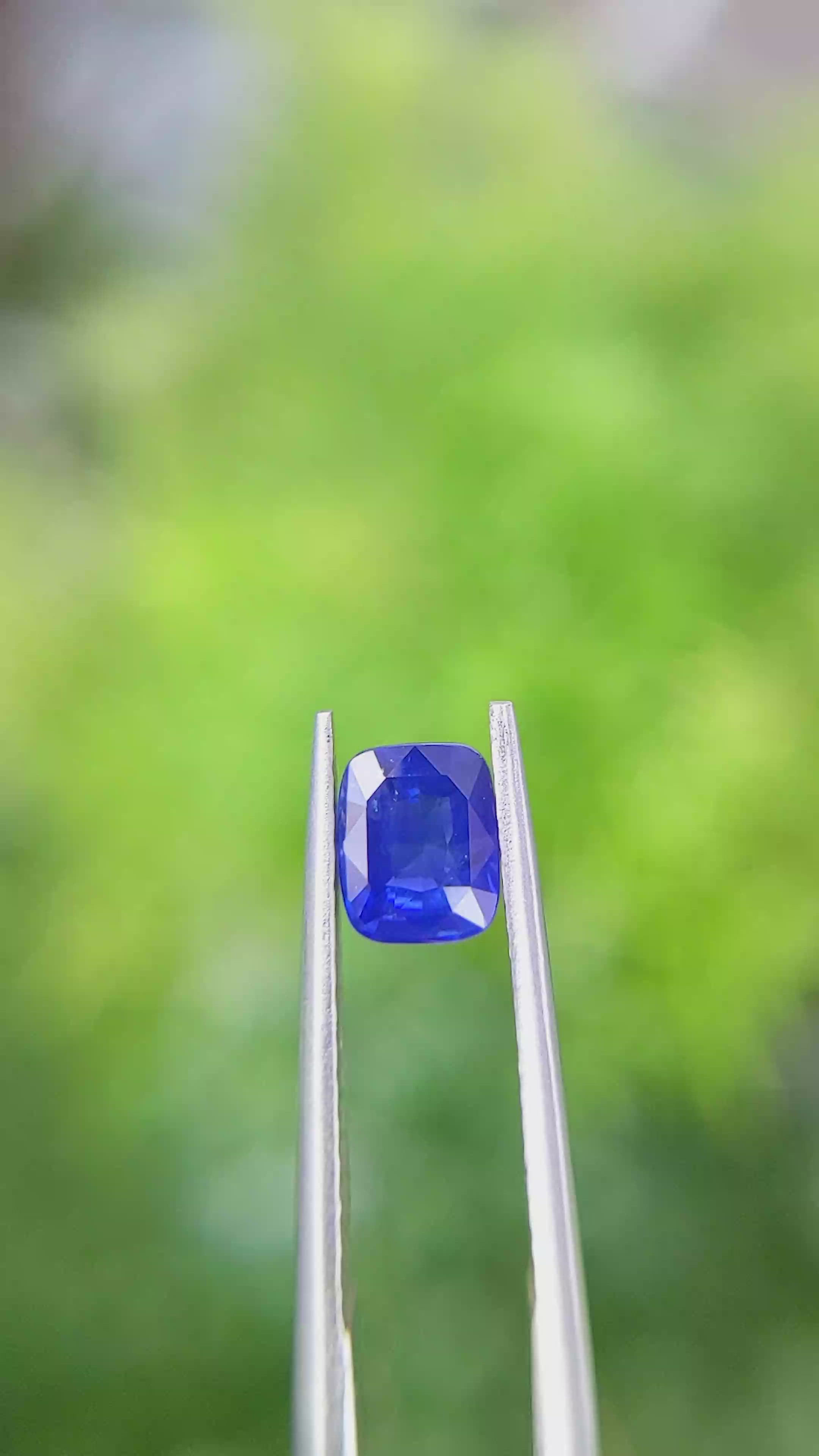 1.05 Ct. Blue Sapphire from Ceylon (Sri Lanka) Size Video